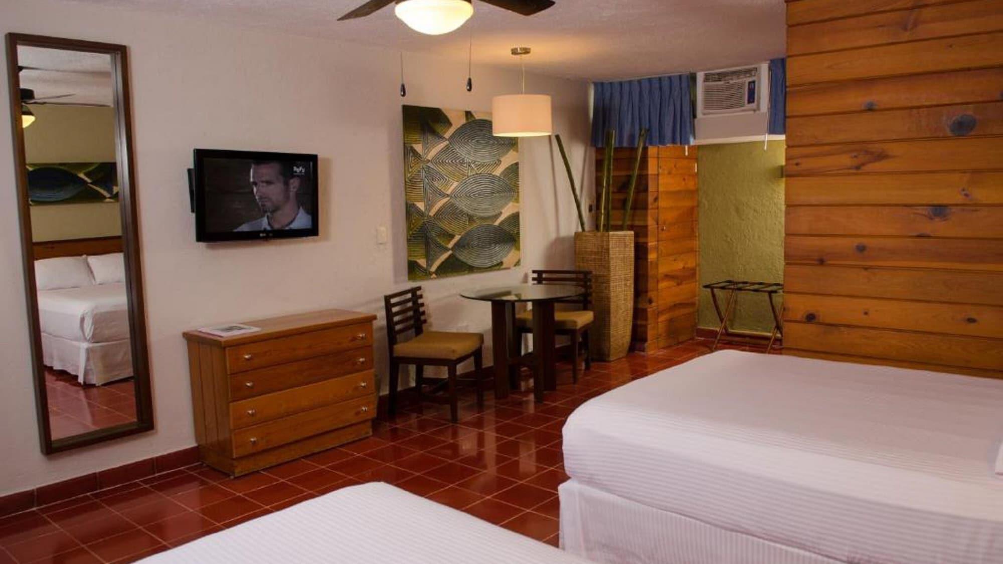 Colonial Cozumel
