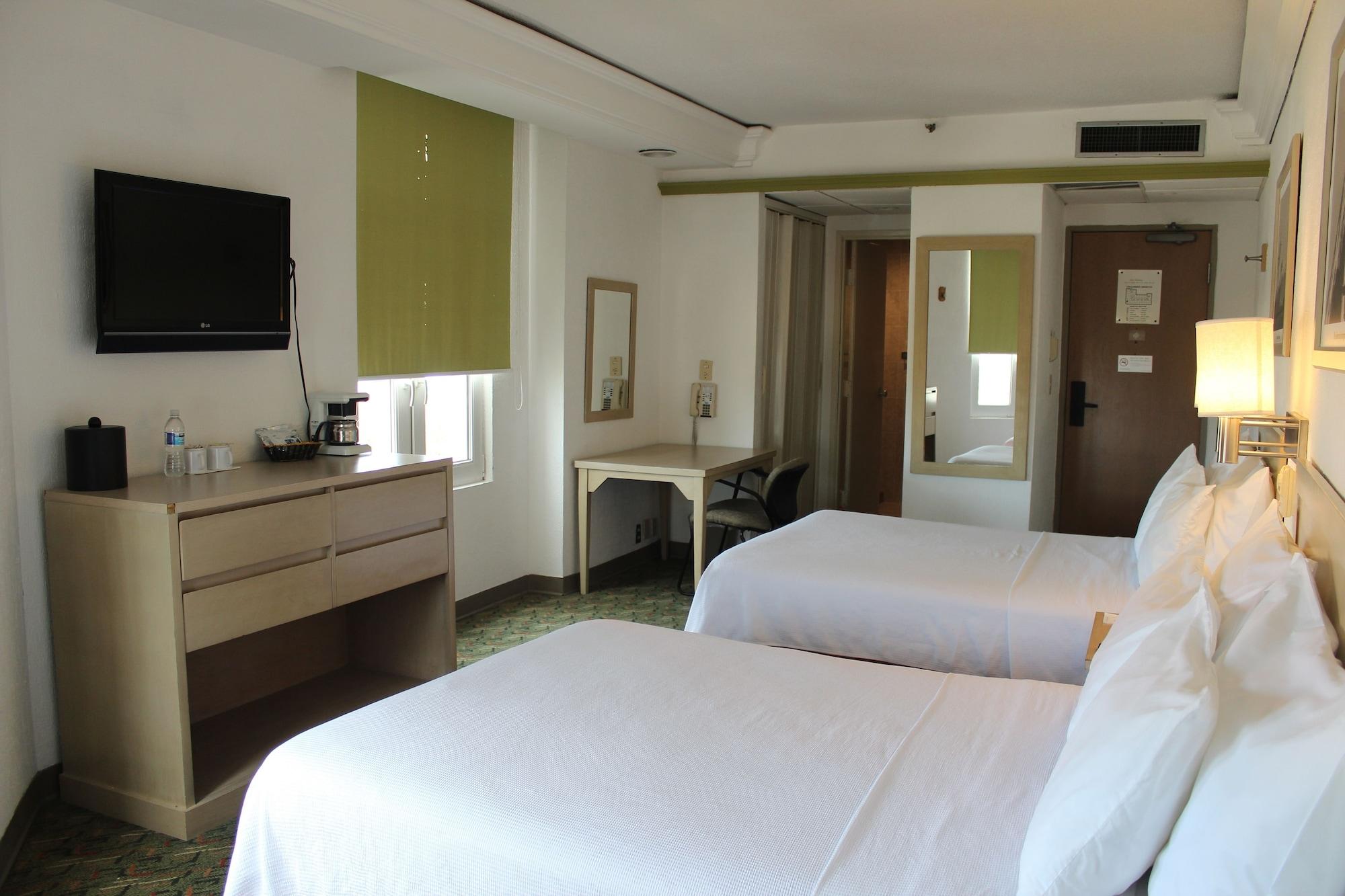 Macroplaza 4* Monterrey