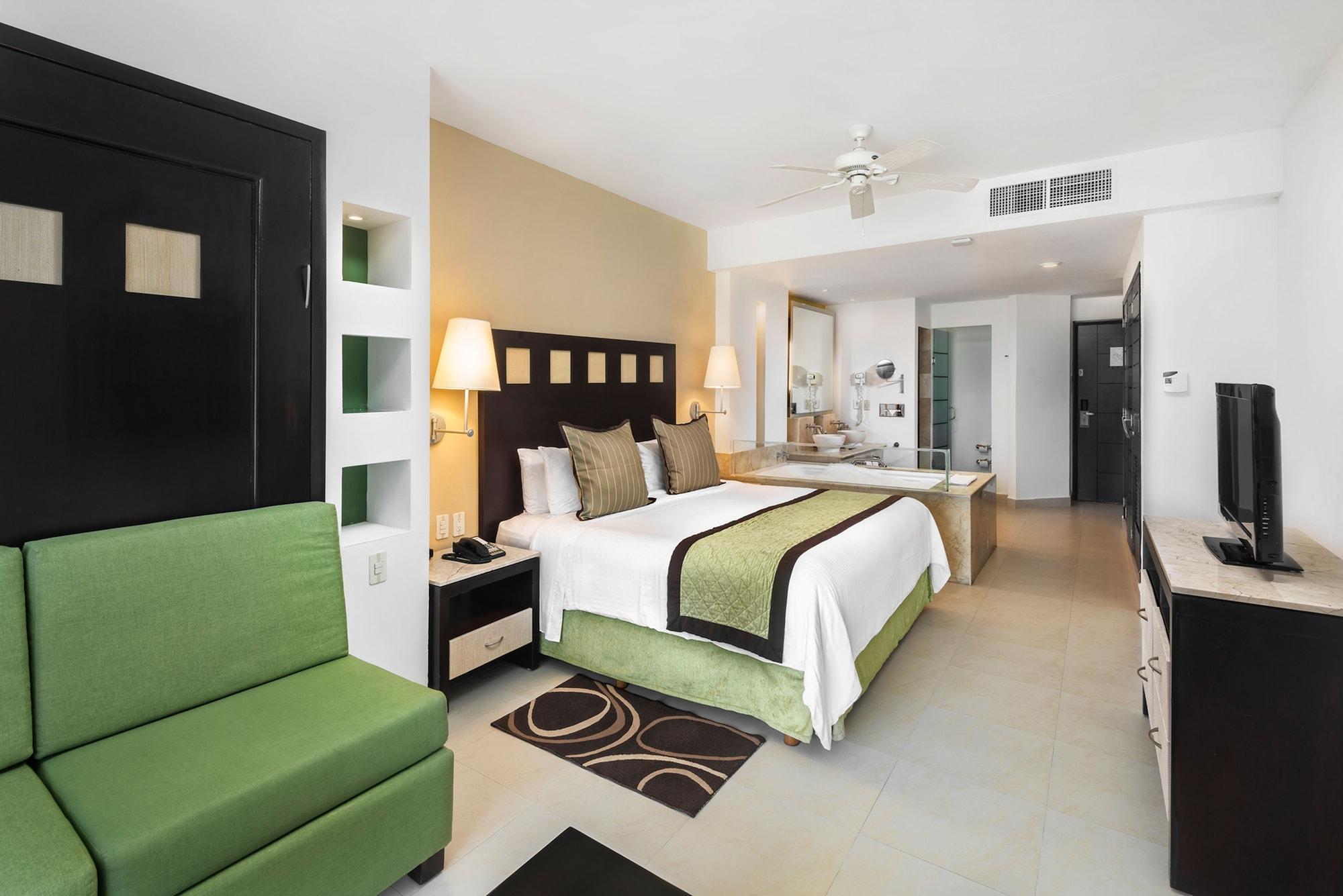 Marina El Cid & Puerto Morelos