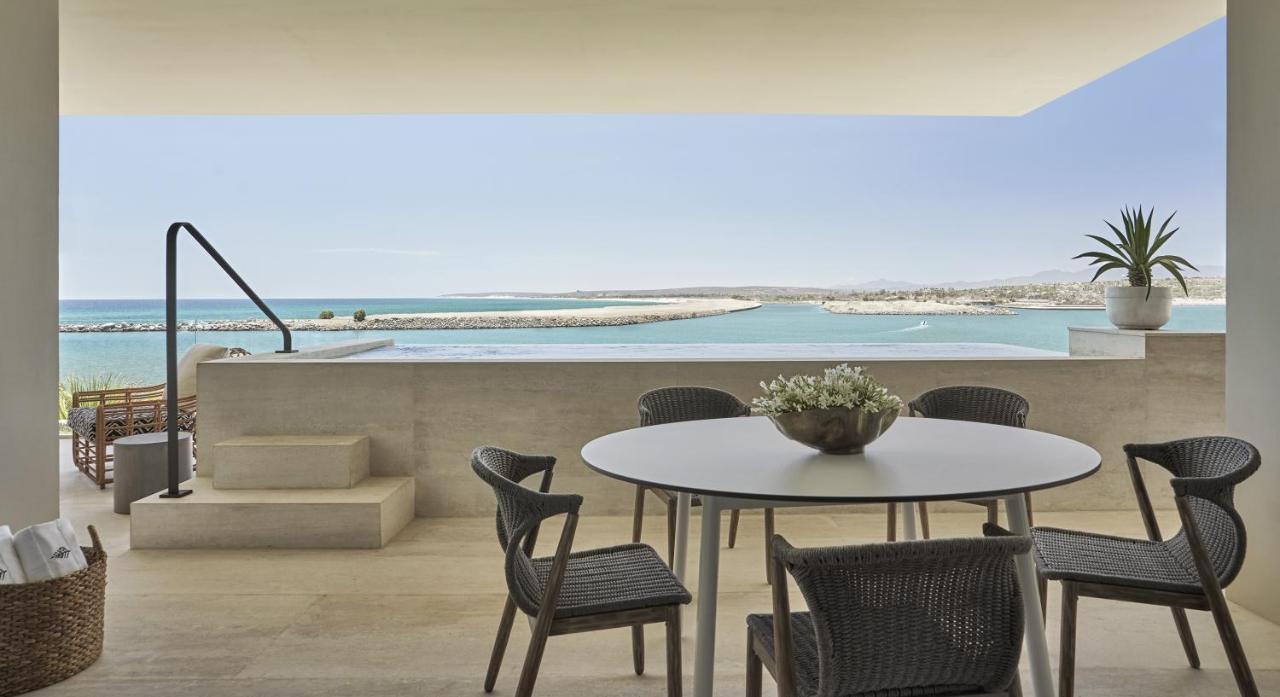 Resort Four Seasons Cabos 5*