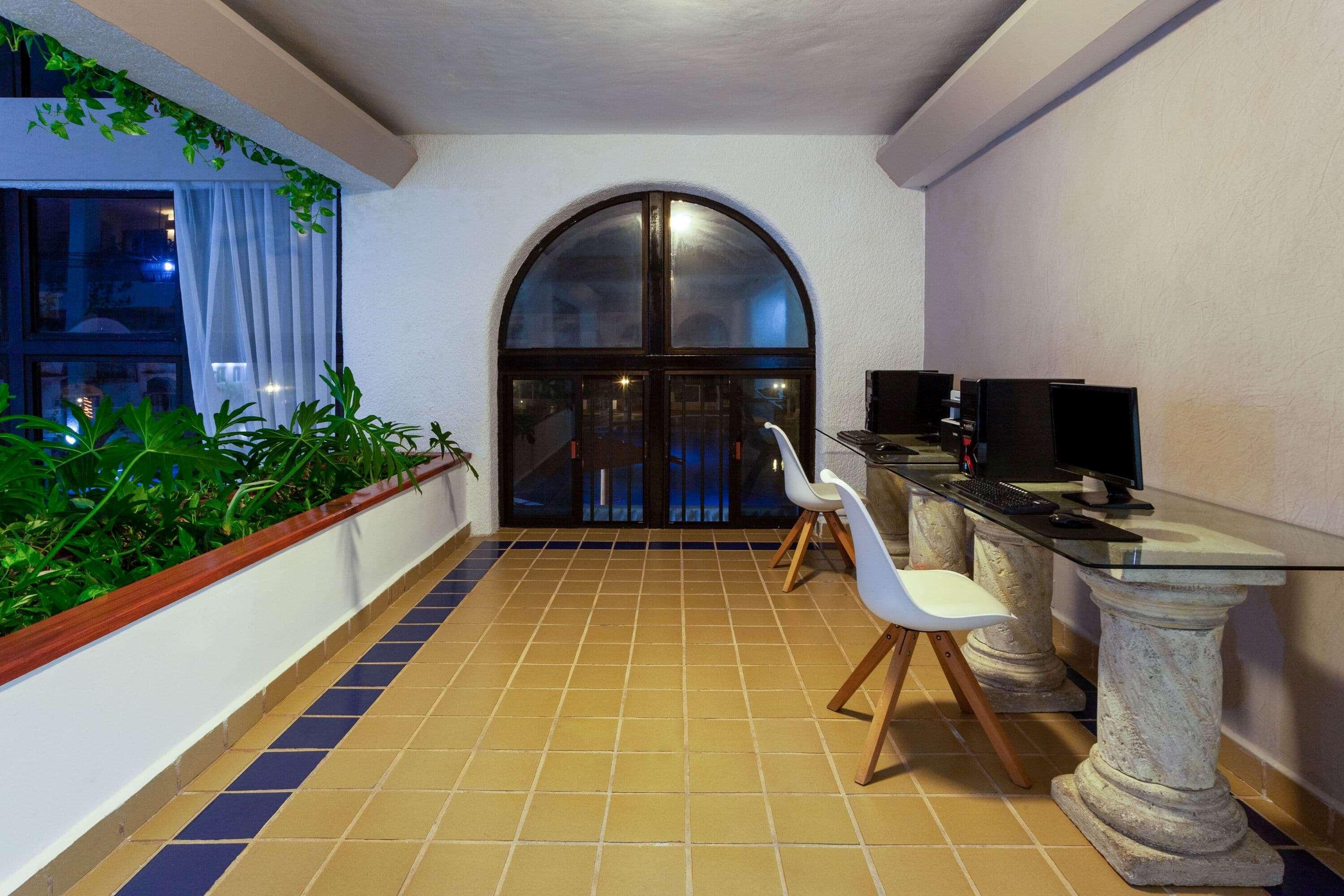 & Trademark Collection By Wyndham Hotel Cozumel