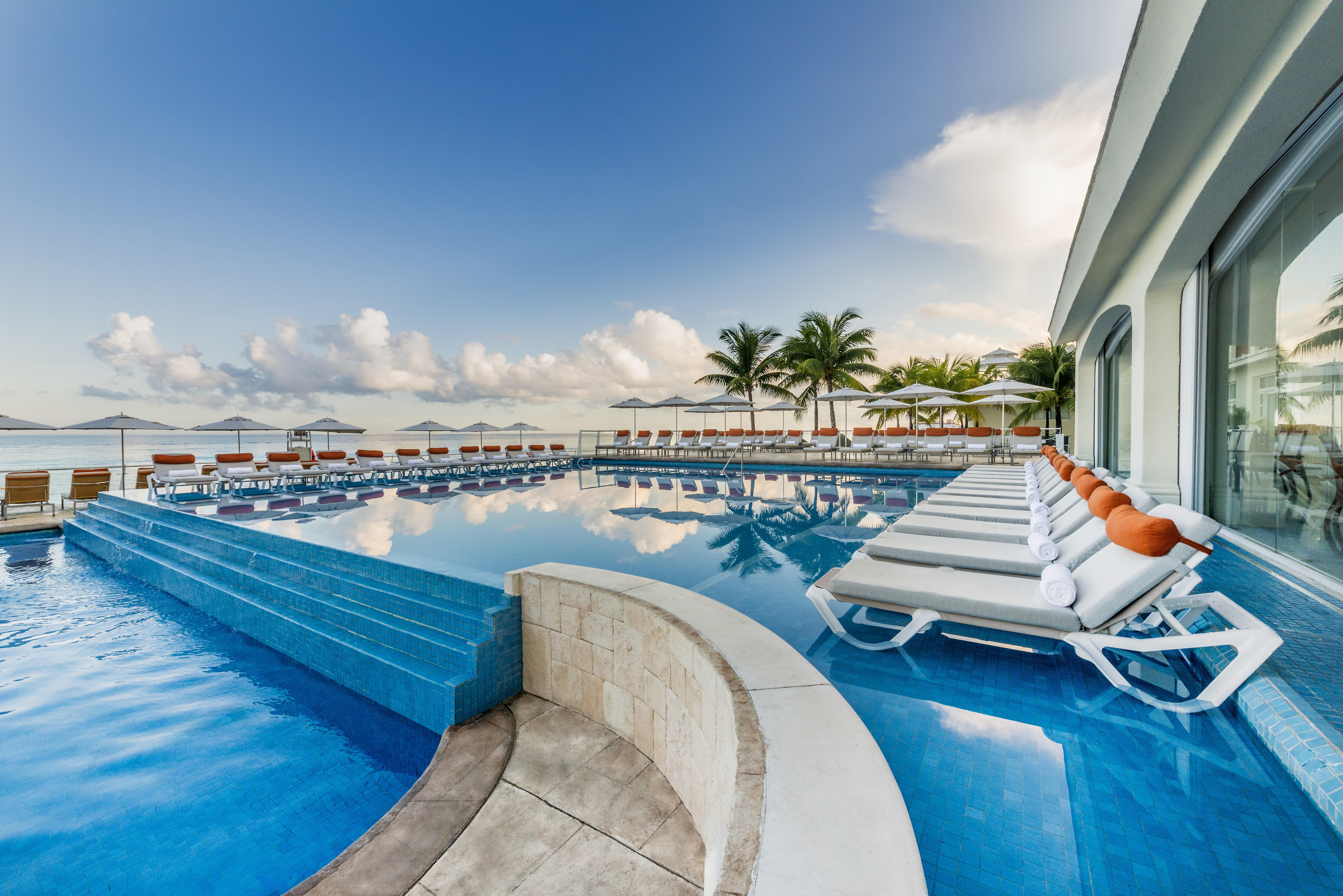 Palace Cozumel