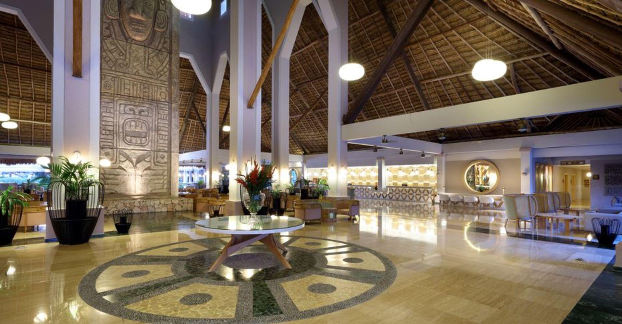 Grand Palladium White & 5* Akumal