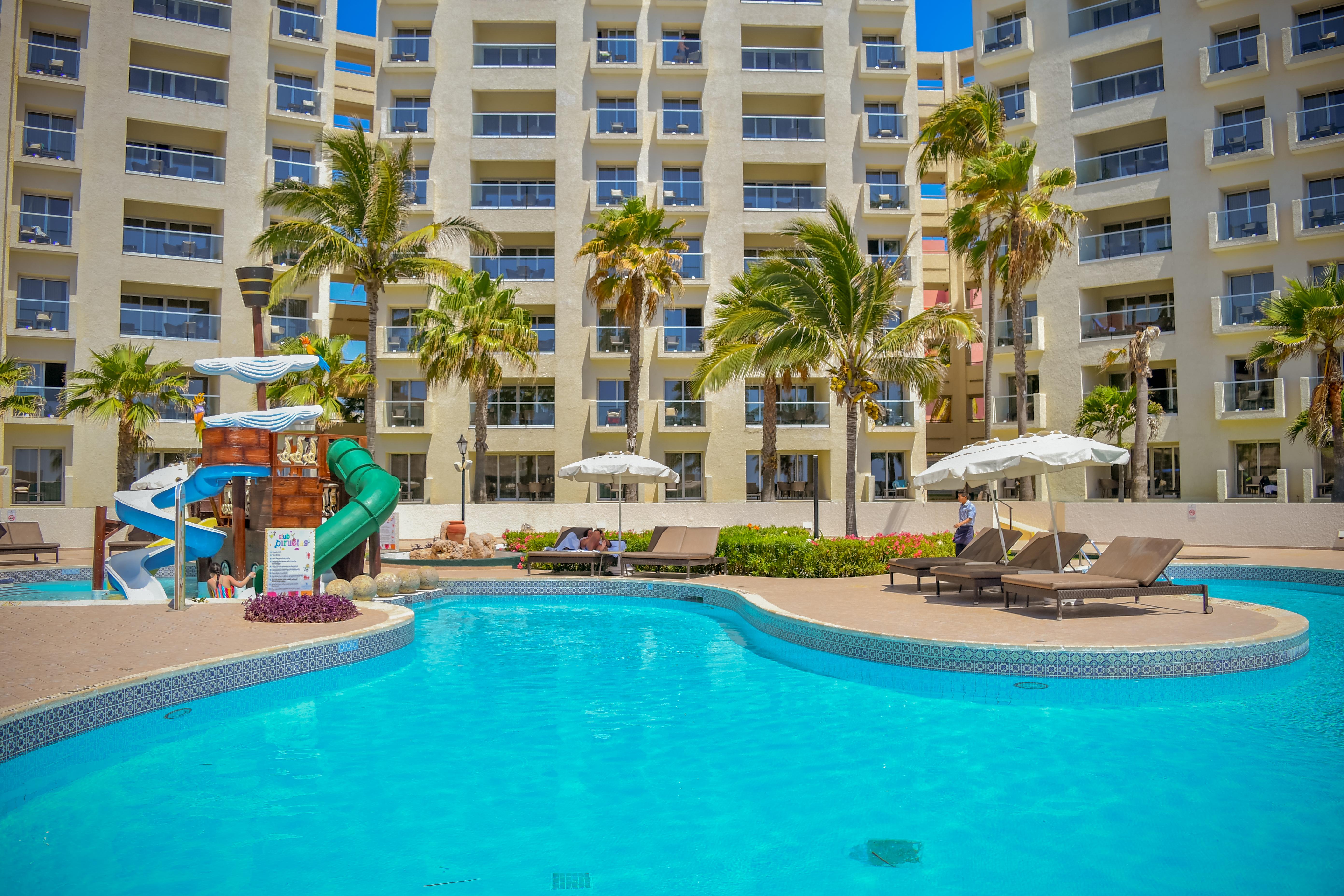 Emporio Cancun