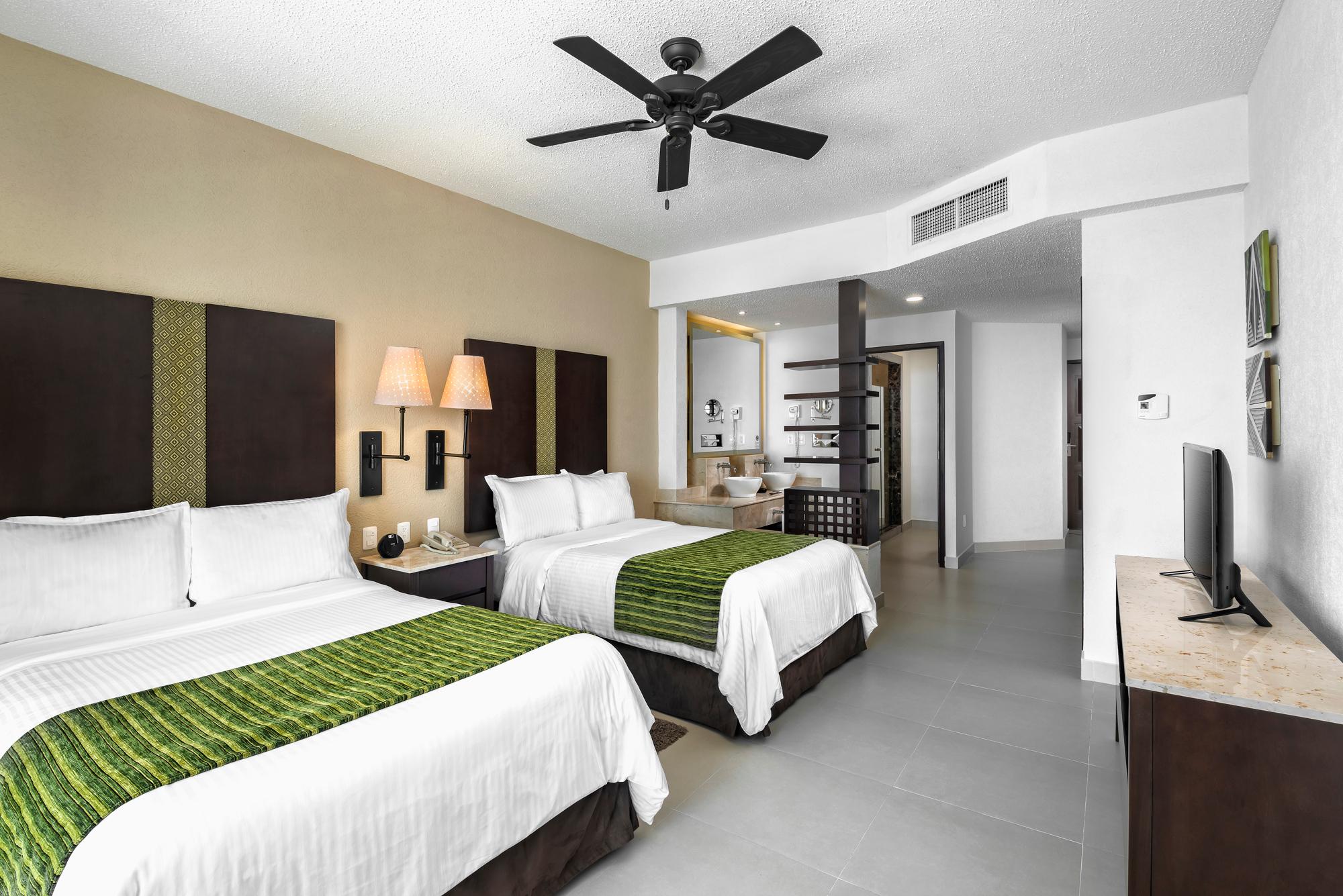 Marina El Cid & 4* Puerto Morelos