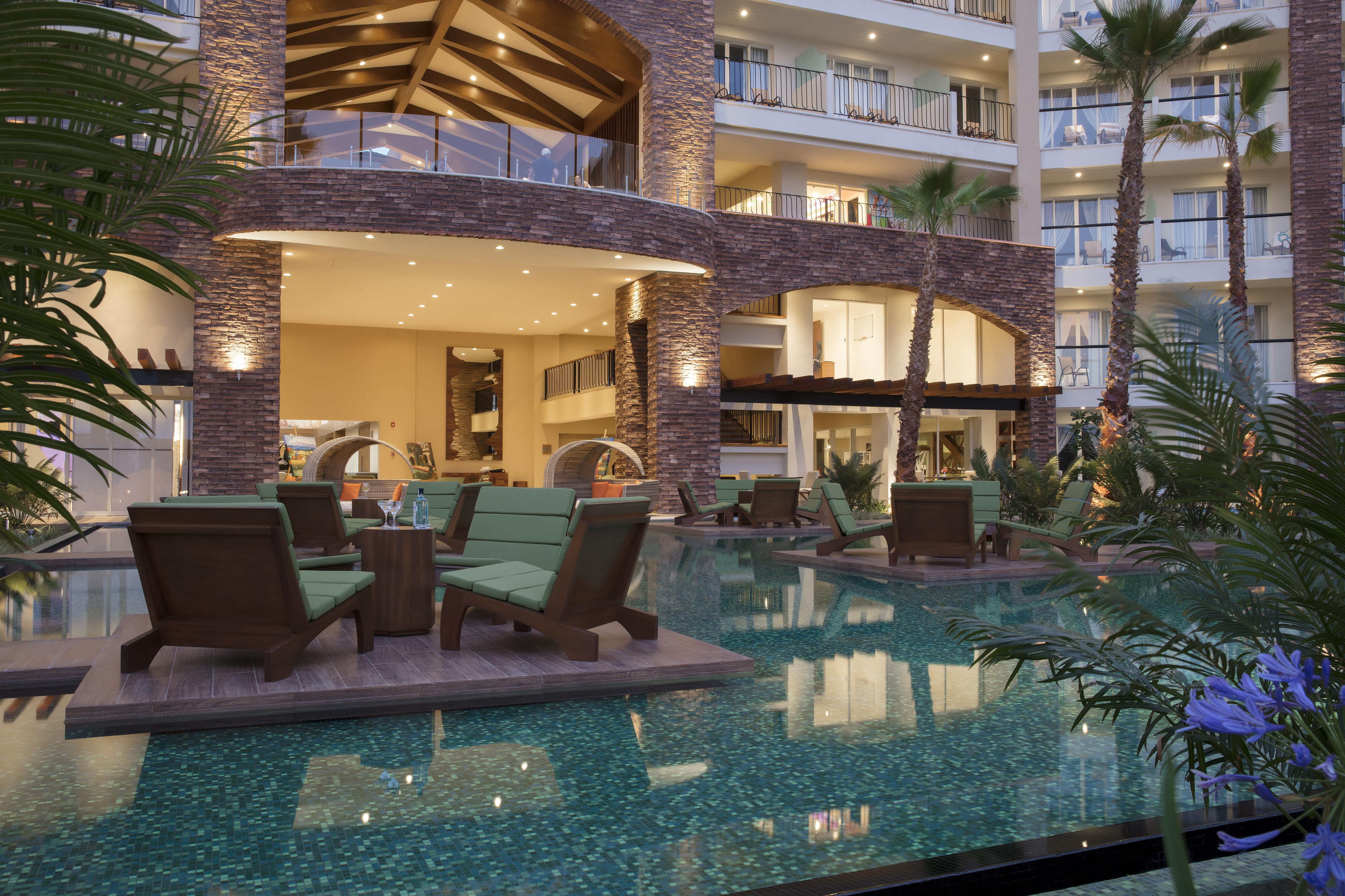 Krystal Grand Cabos 5*