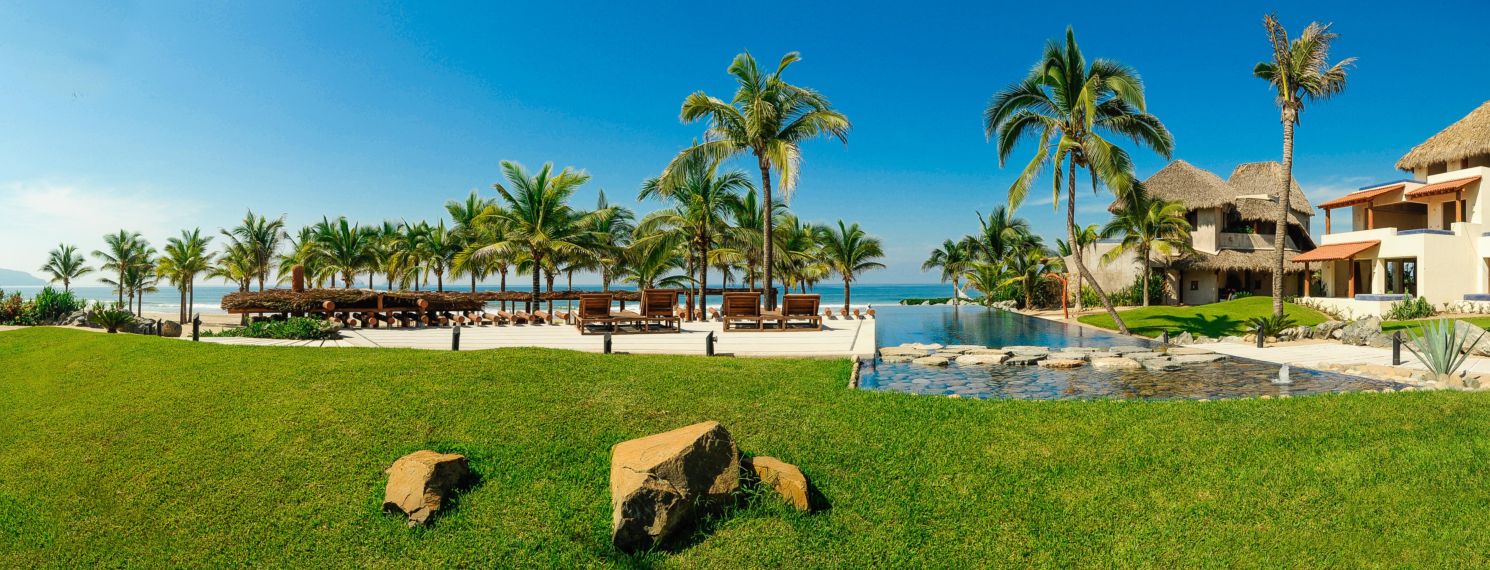 Hotel Palmas Luxury Zihuatanejo