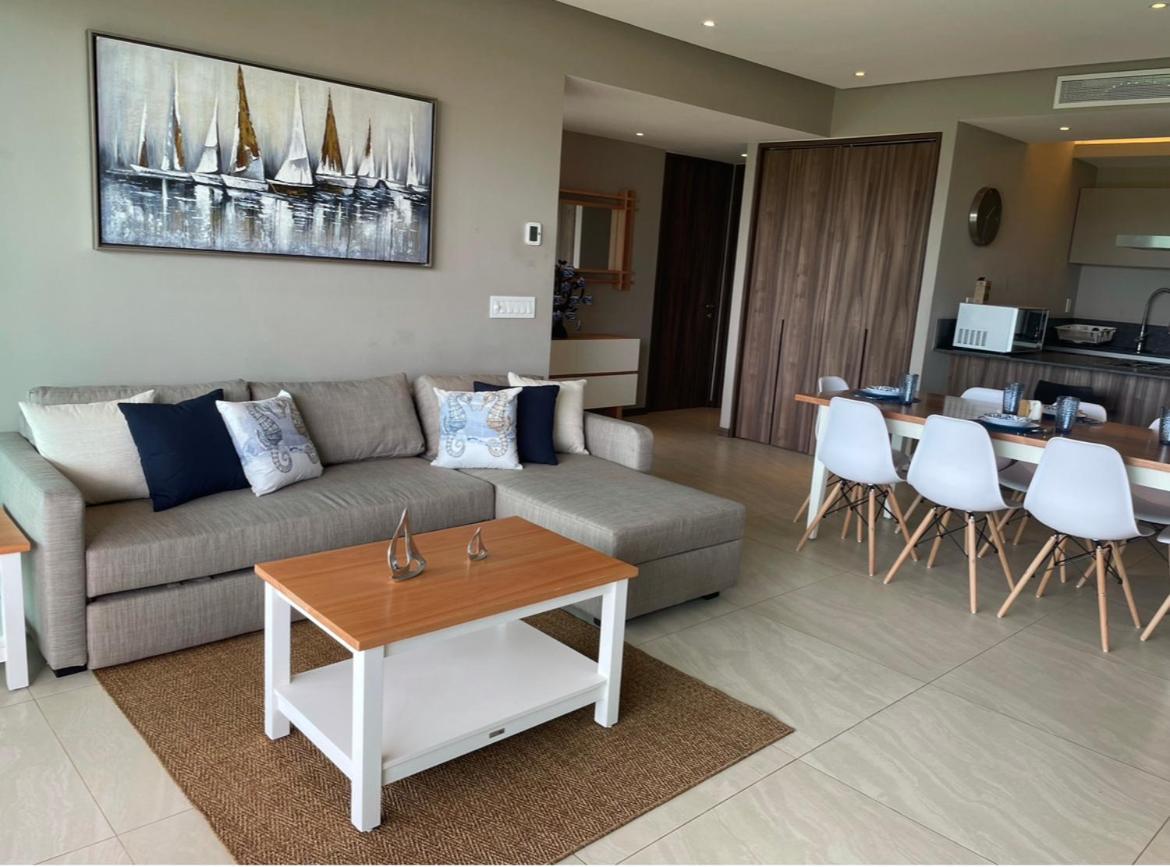 Hermosa Playa En Diamante, Isla Apartment *