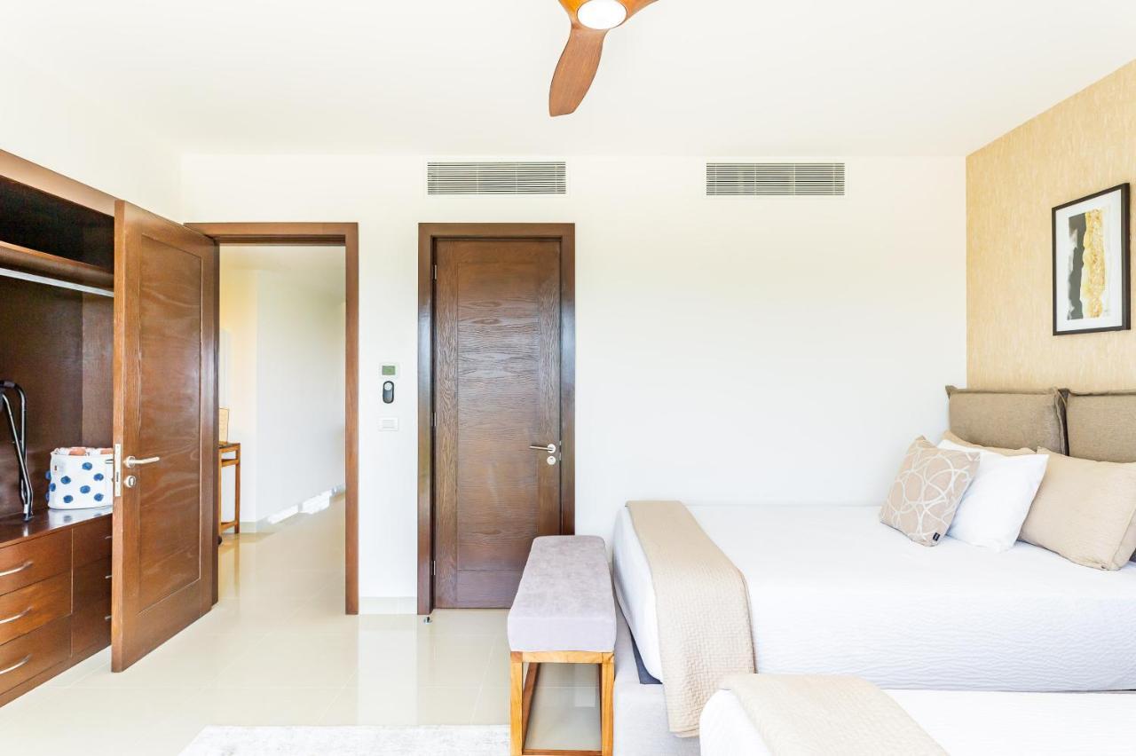 Aparthotel Mareazul Front At