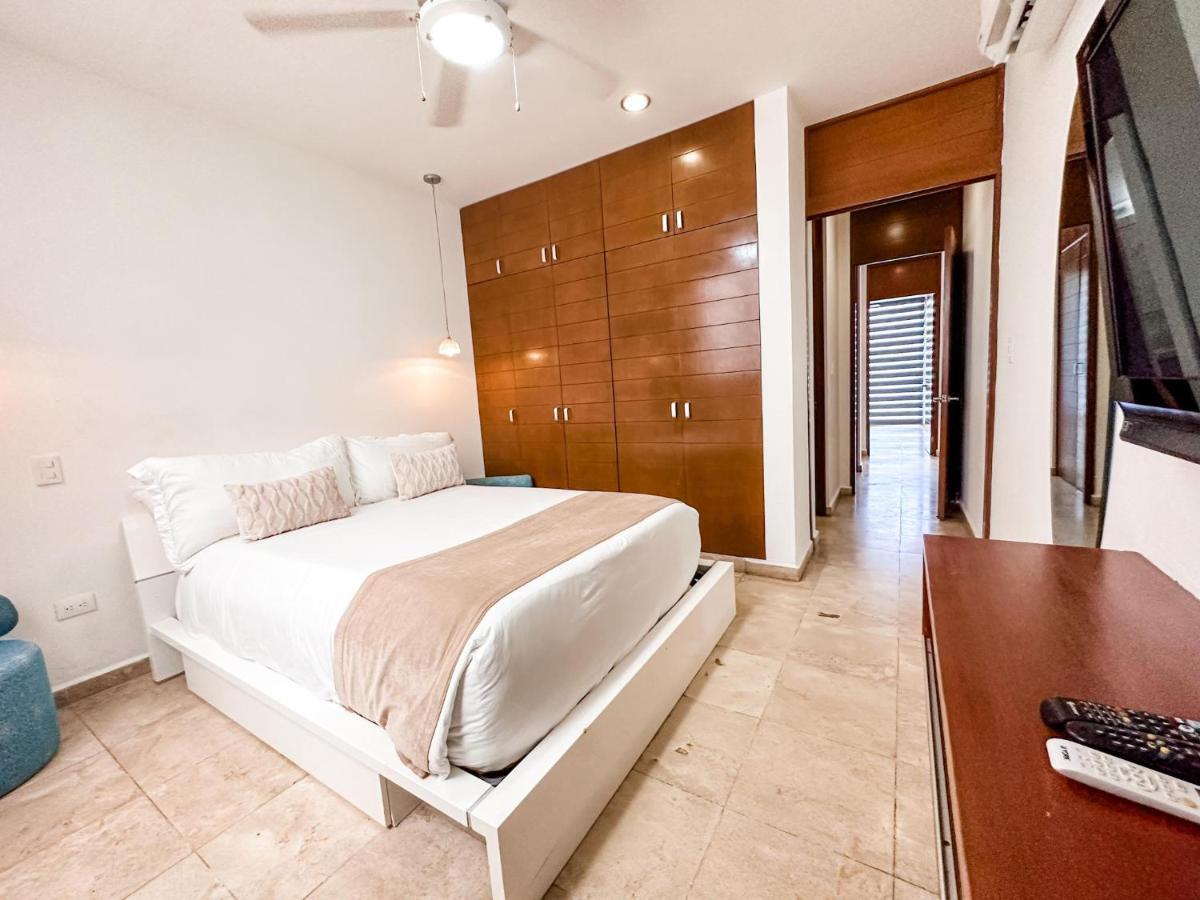 Dc 1103 Trendy Condo In Mamitas Beach Area Half Block To 5Th * Playa del Carmen