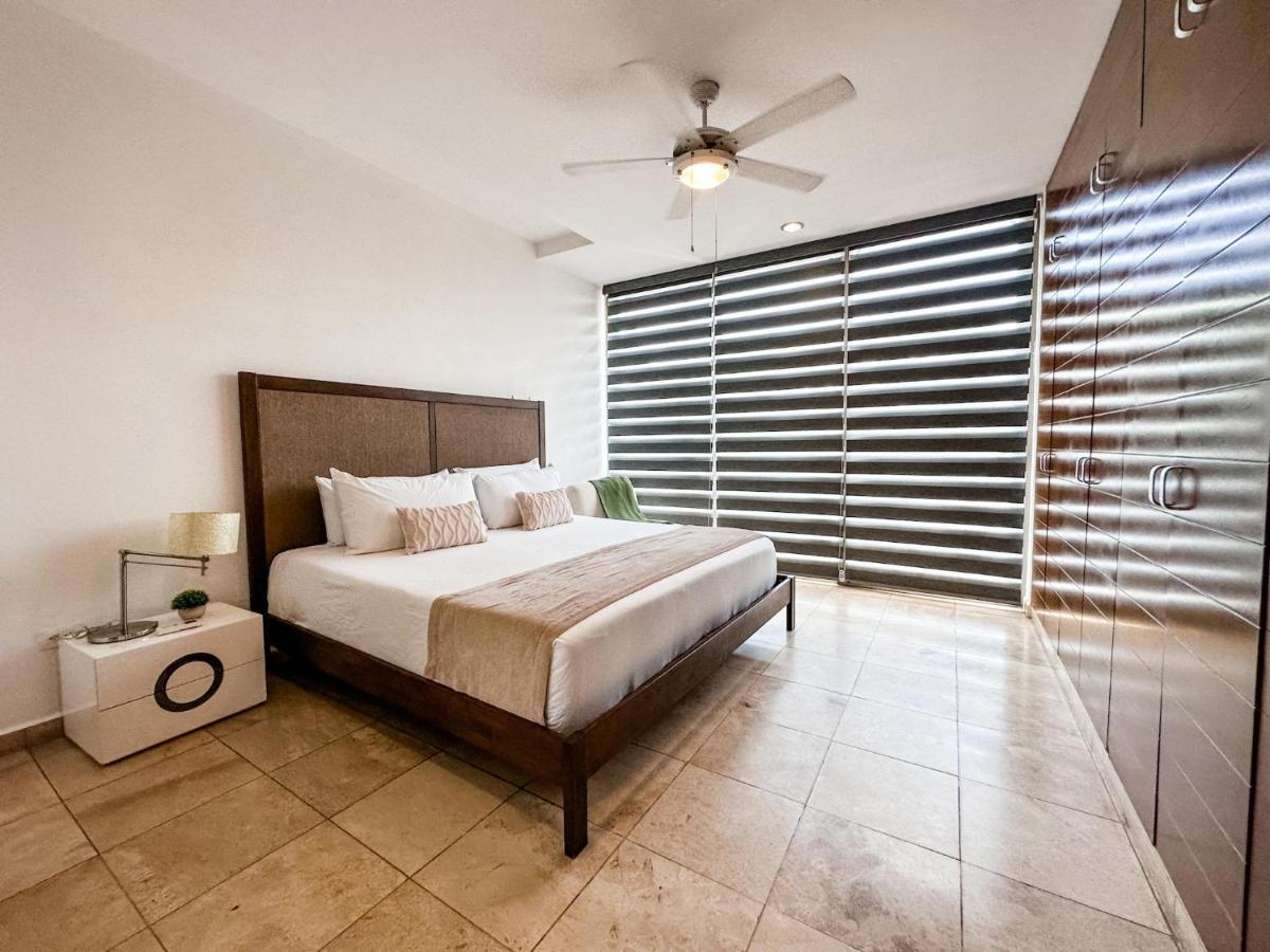 Apartment Dc 1103 Trendy Condo In Mamitas Beach Area Half Block To 5Th Playa del Carmen