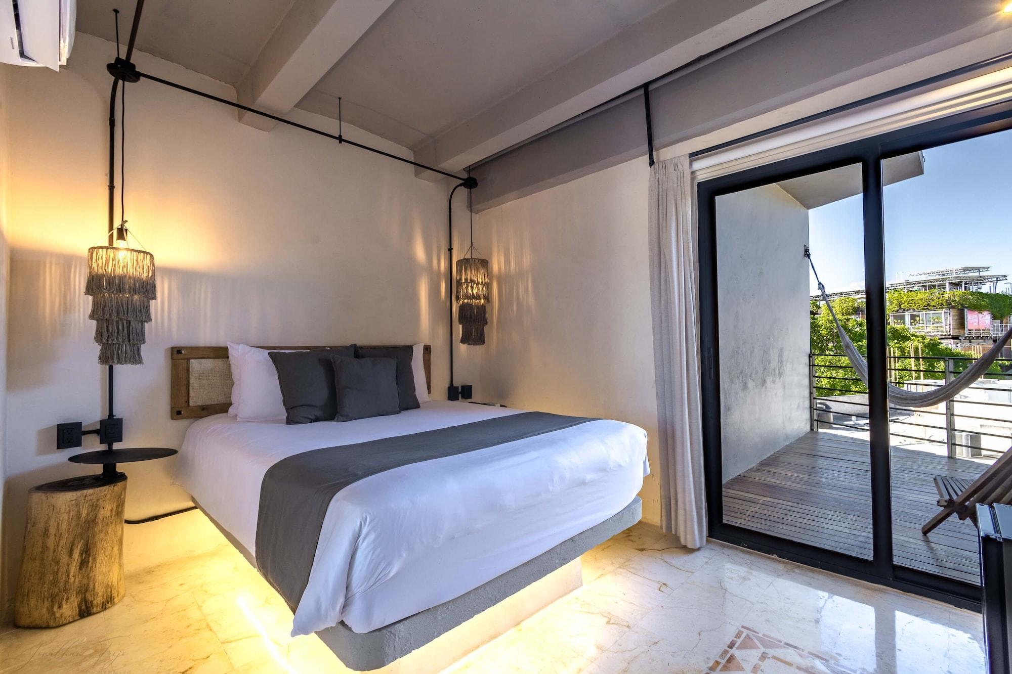 Caribbean Paradise & - 5th Avenue Hotel Playa del Carmen