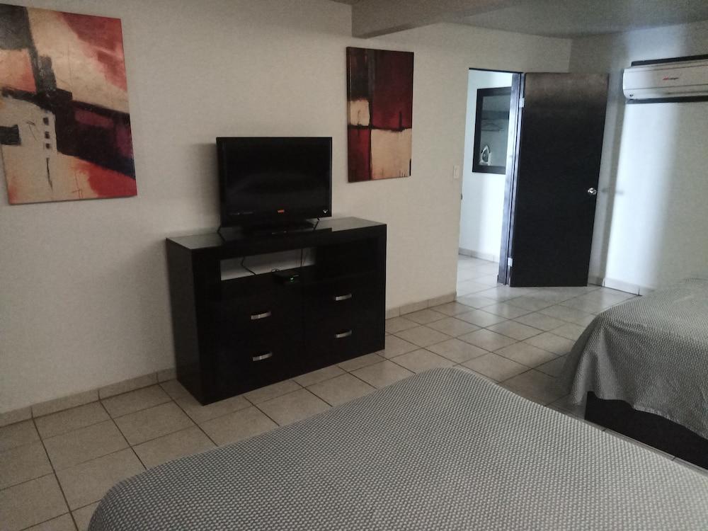 Baja La Mesa 4*