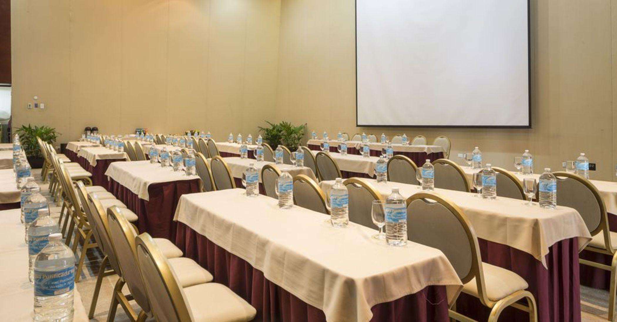 Grand Palladium White & Akumal
