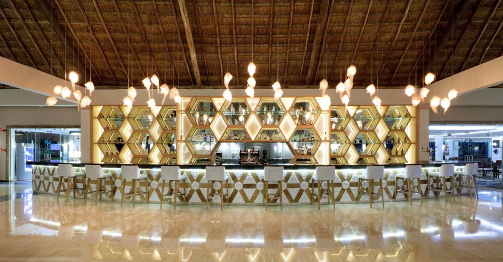 Grand Palladium White & 5* Akumal