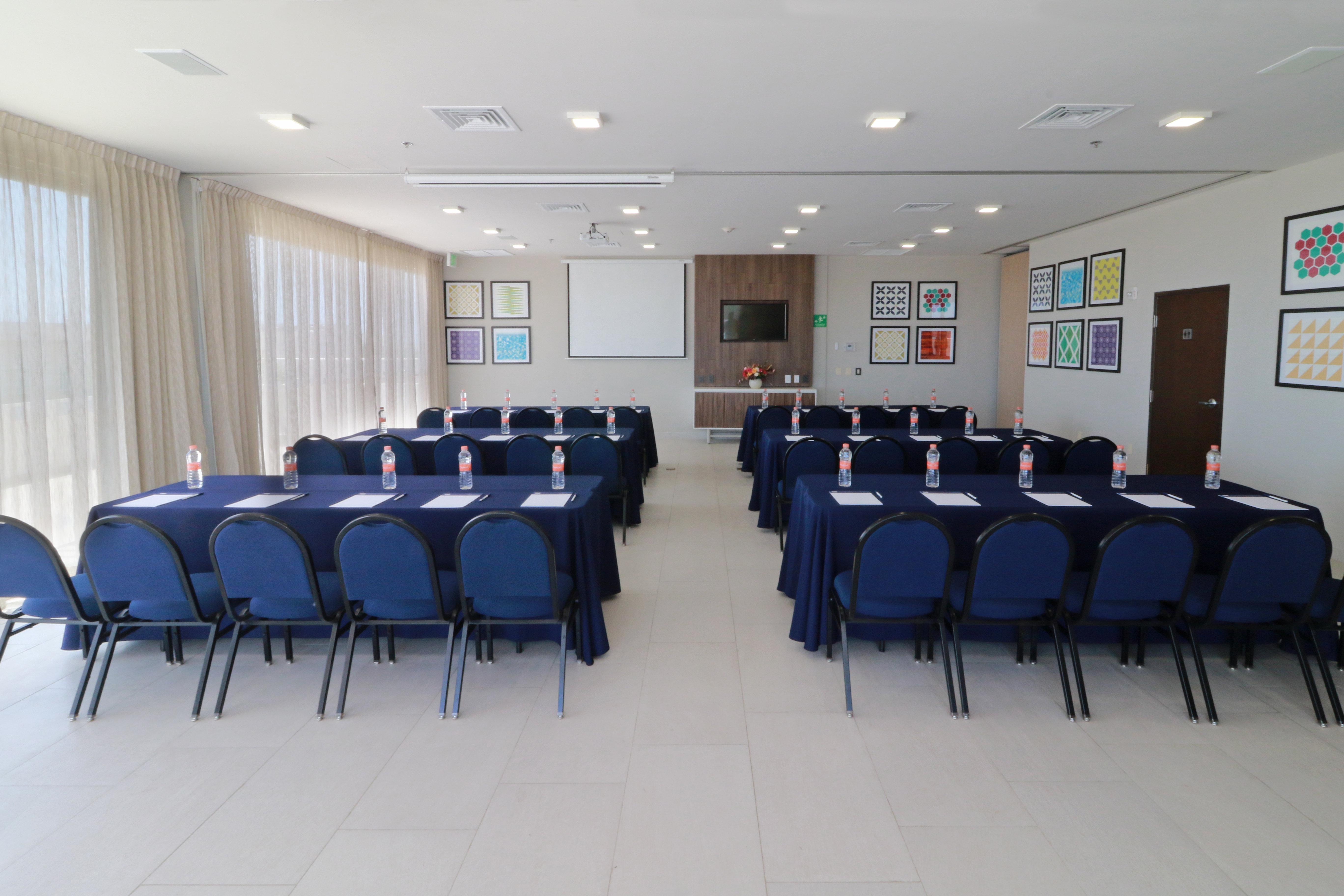 Express & - By Ihg Hotel