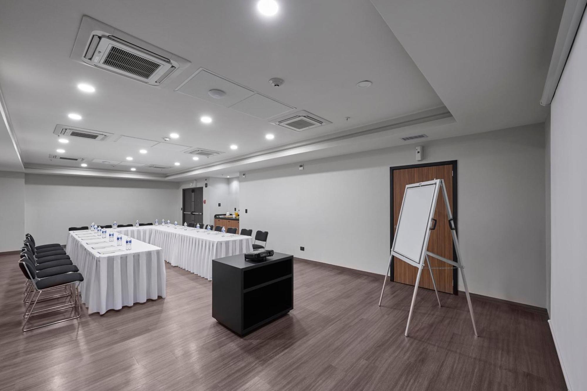 Hotel Express By Marriott Monterrey Lindavista