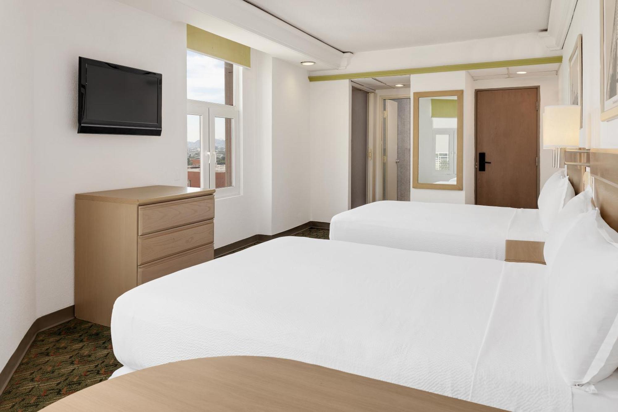 Macroplaza 4* Monterrey