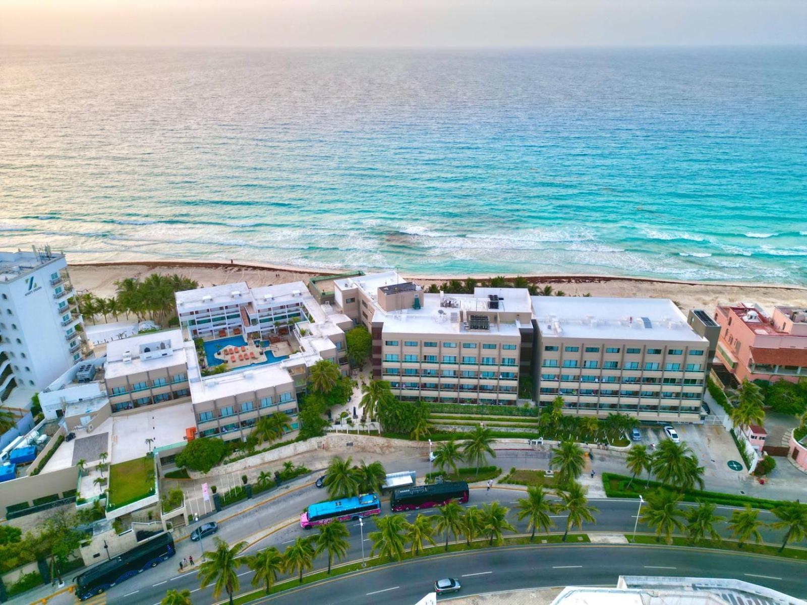 Flamingo Hotel Cancun