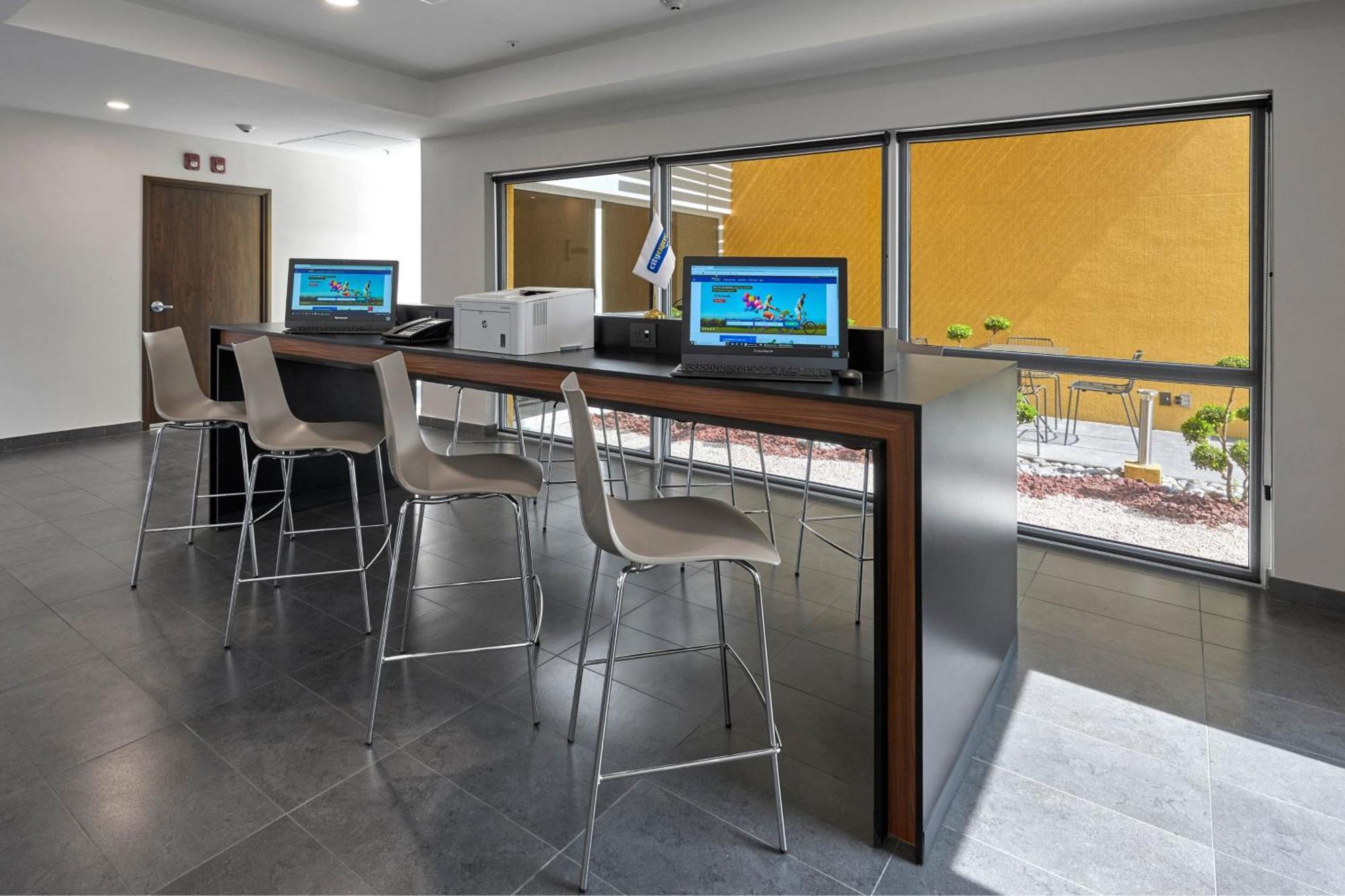 Hotel Express By Marriott Monterrey Lindavista 4*