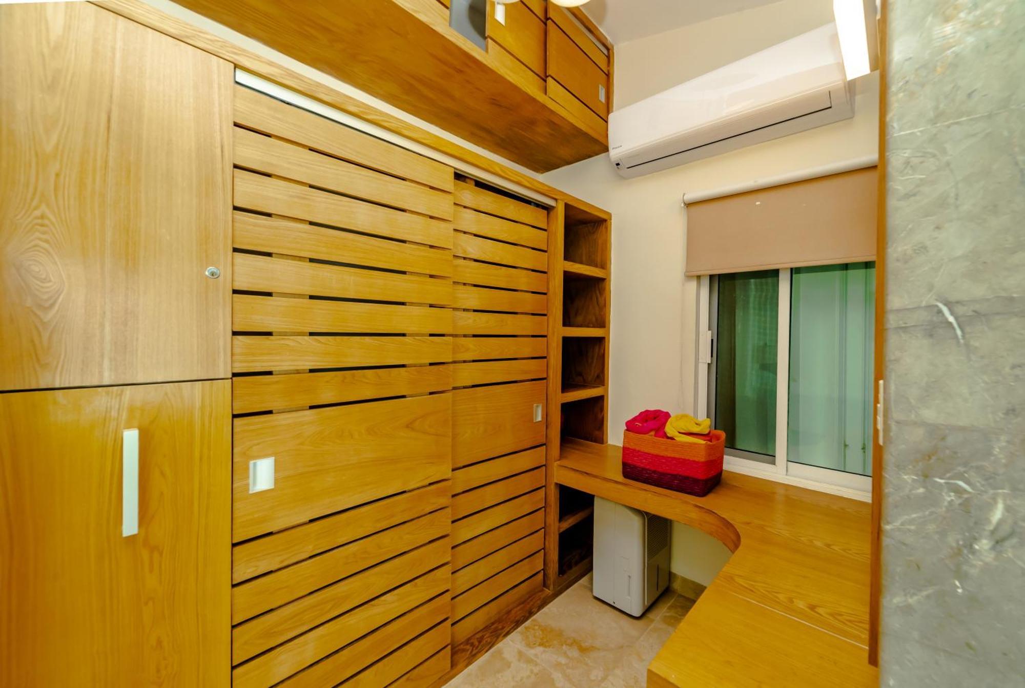 Brisas Shore - Heated Private Pool Apartment *