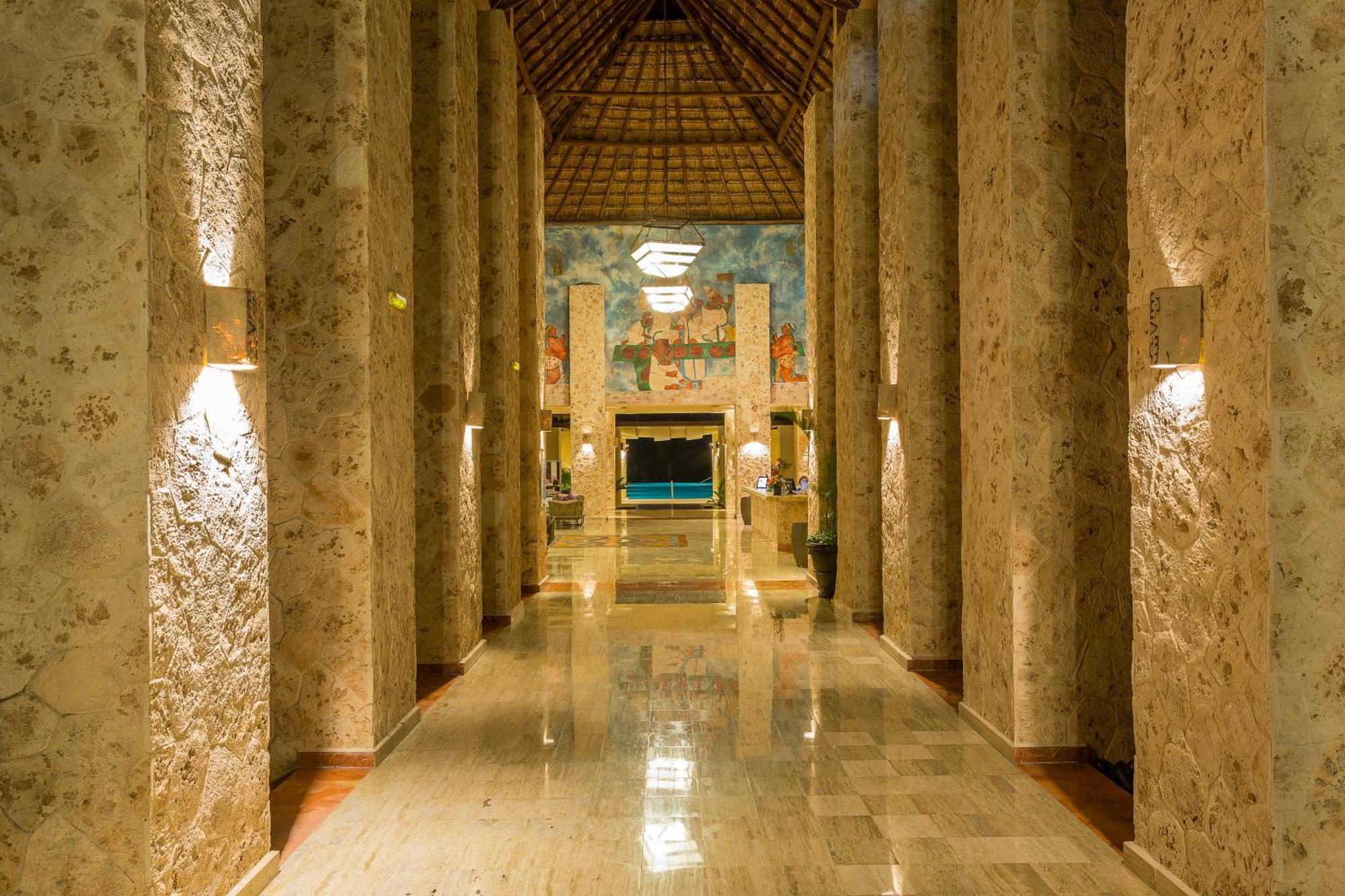 Resort Grand Palladium White & Akumal