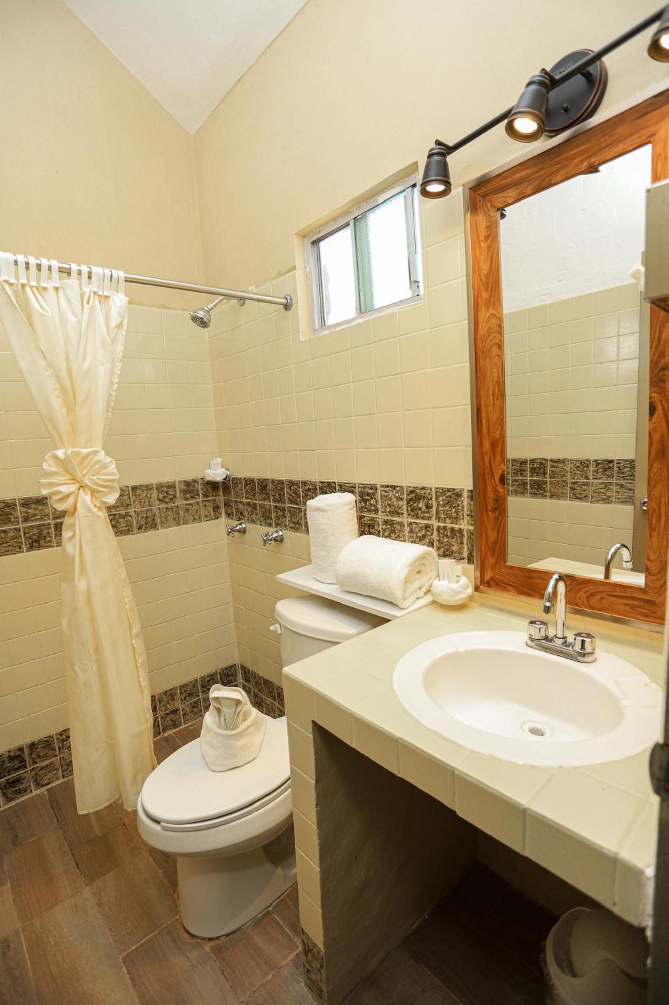Hotel Buena Vista Oceanfront & Hot Springs