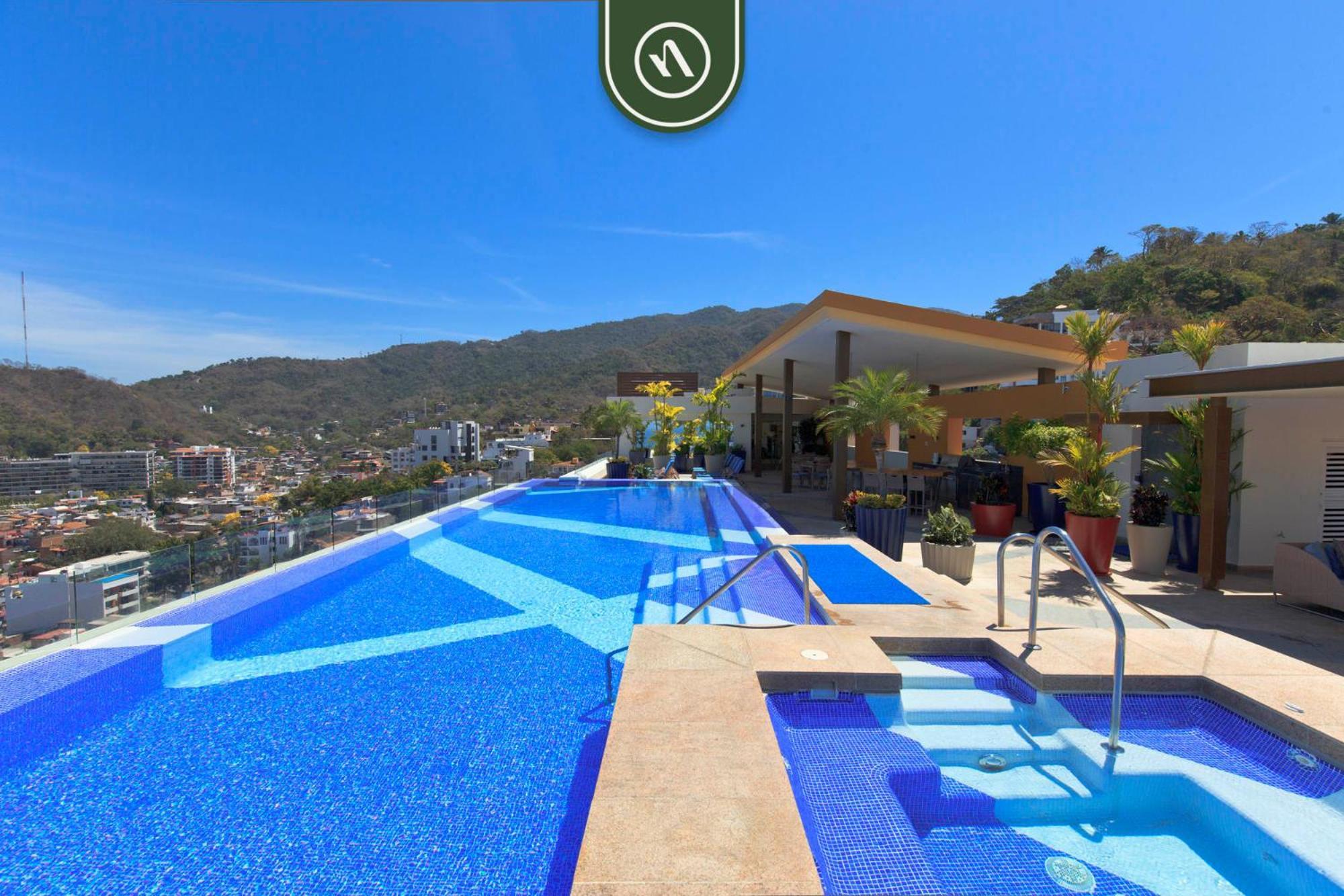 Great With Rooftop Pool Holiday home