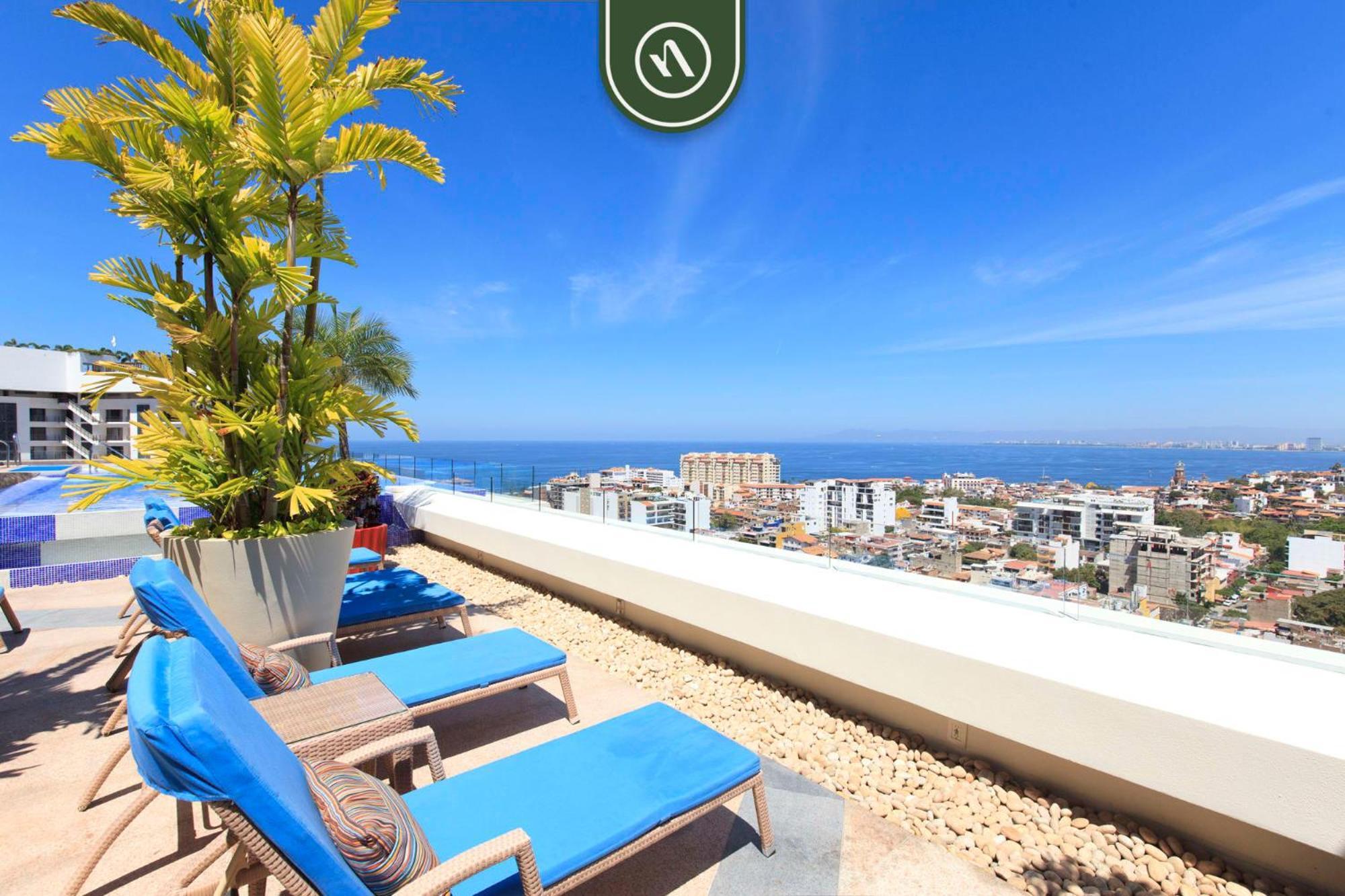 Great With Rooftop Pool * Puerto Vallarta
