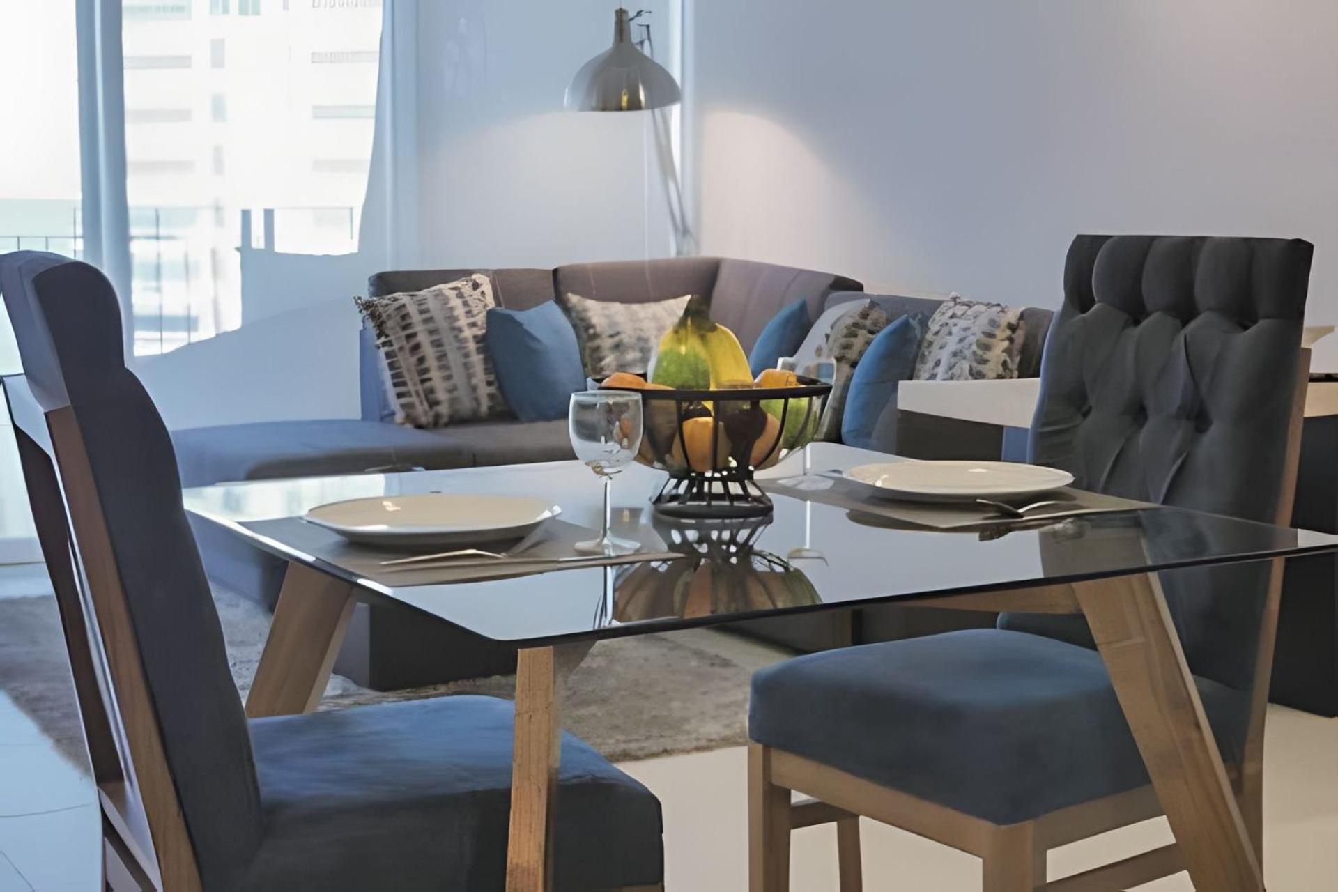 2condo With Balcony Sharing - Outstanding! *