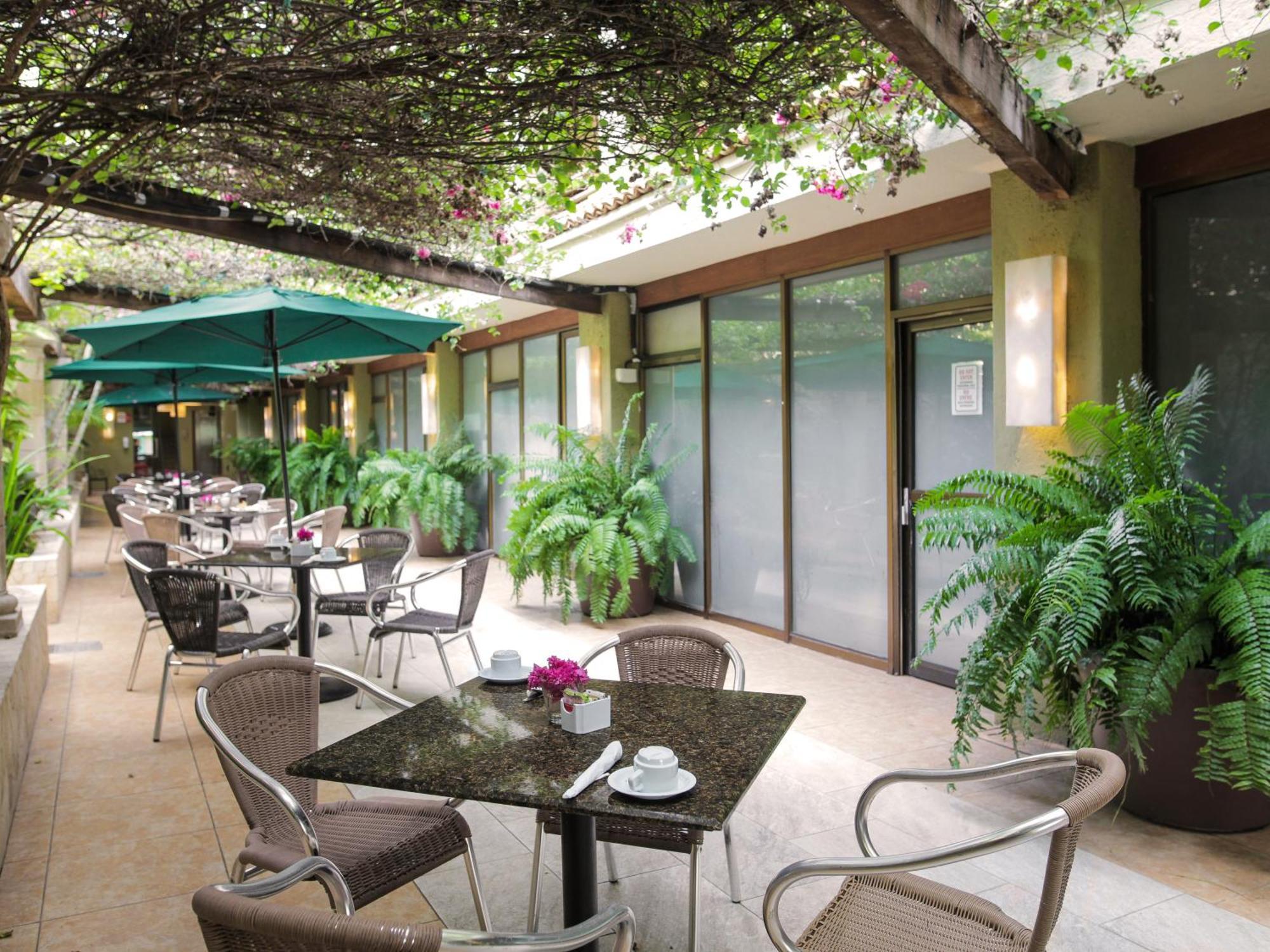 Hotel Colonial
