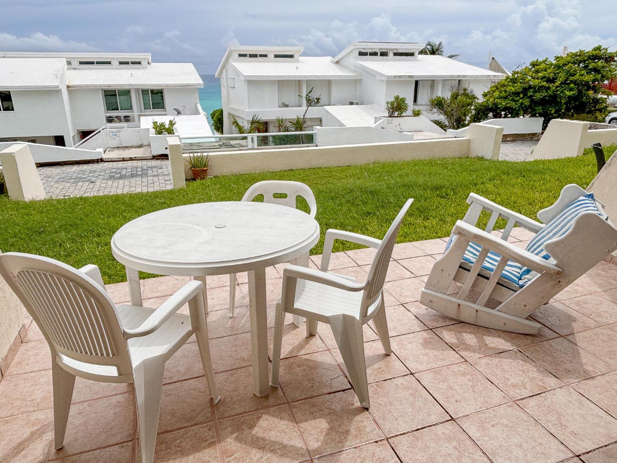 Brisas Shores & Oceanfront 1 Or 2 Bedrooms Zone *