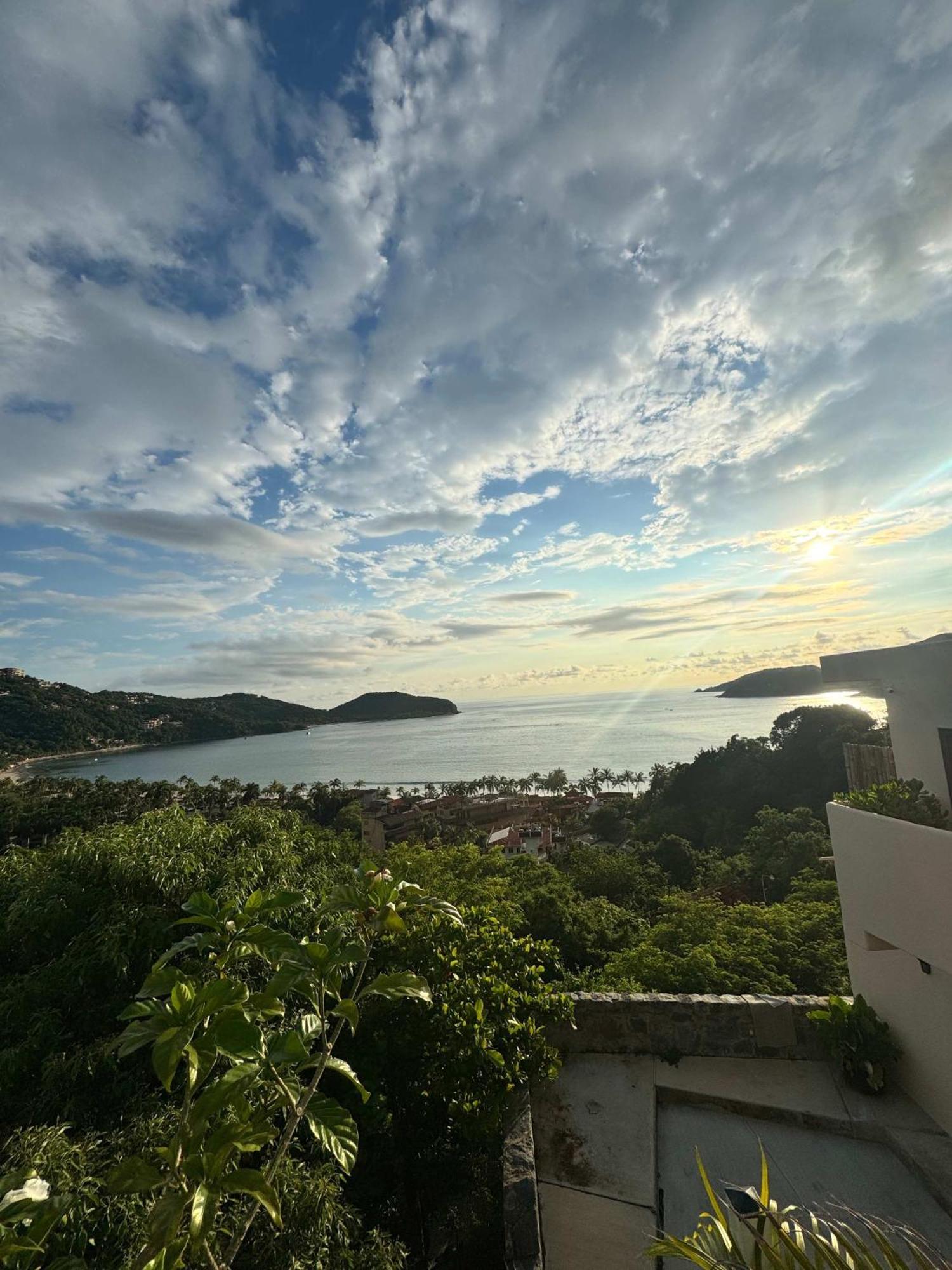 Zopilote Ocean View Playa La Ropa Zihuatanejo
