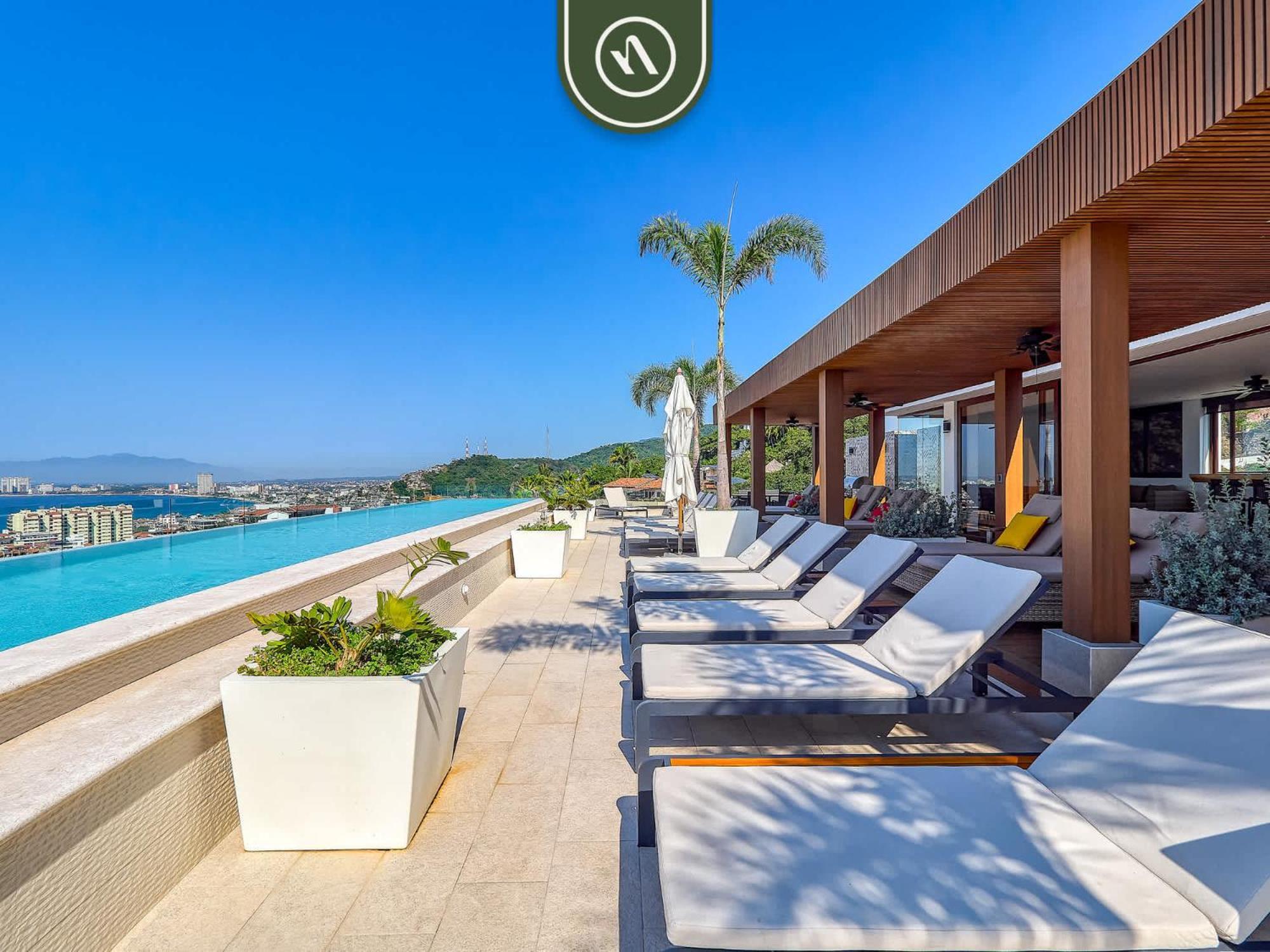 Great With Rooftop Pool Apartment *