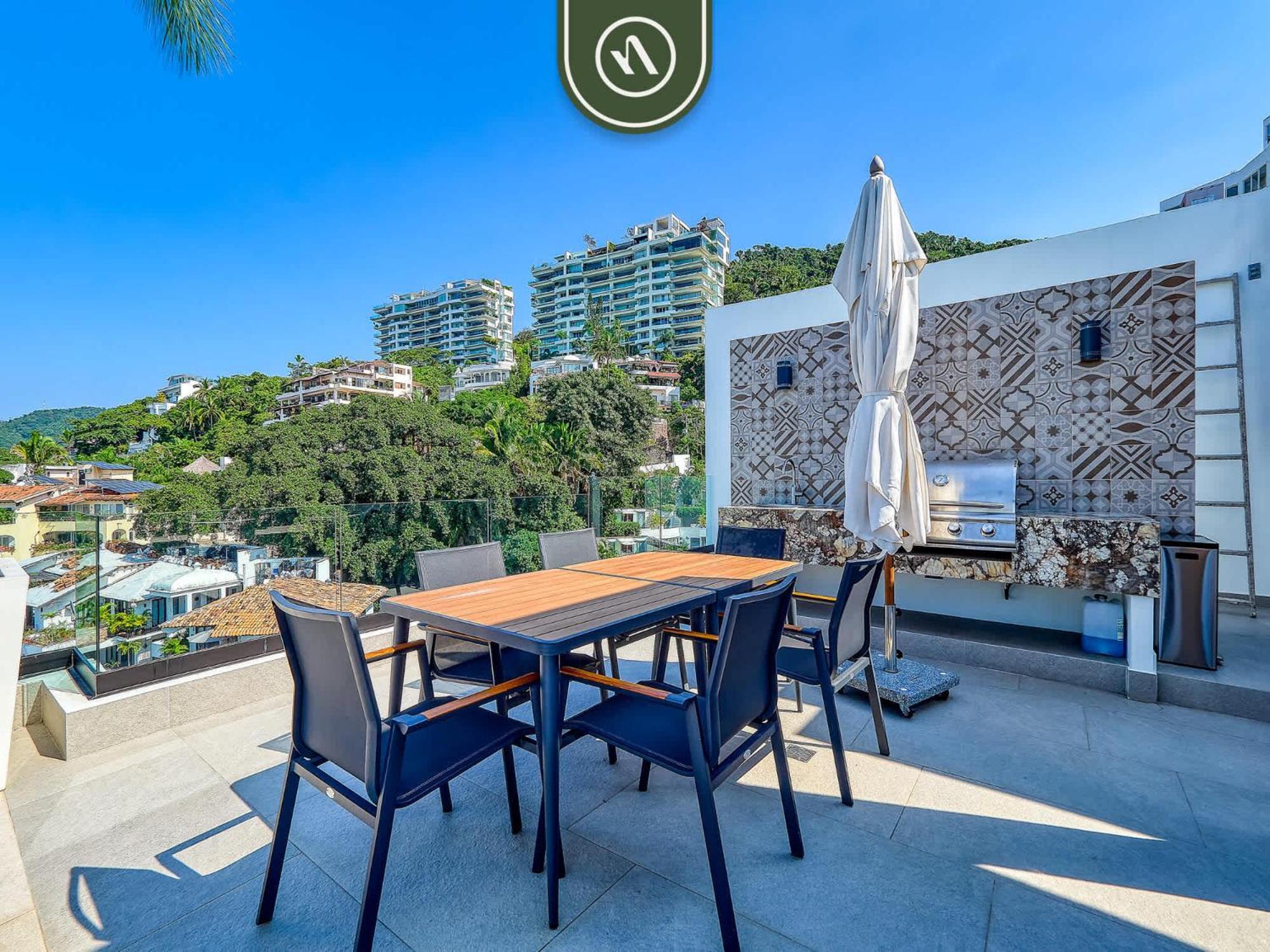 Apartment Great With Rooftop Pool