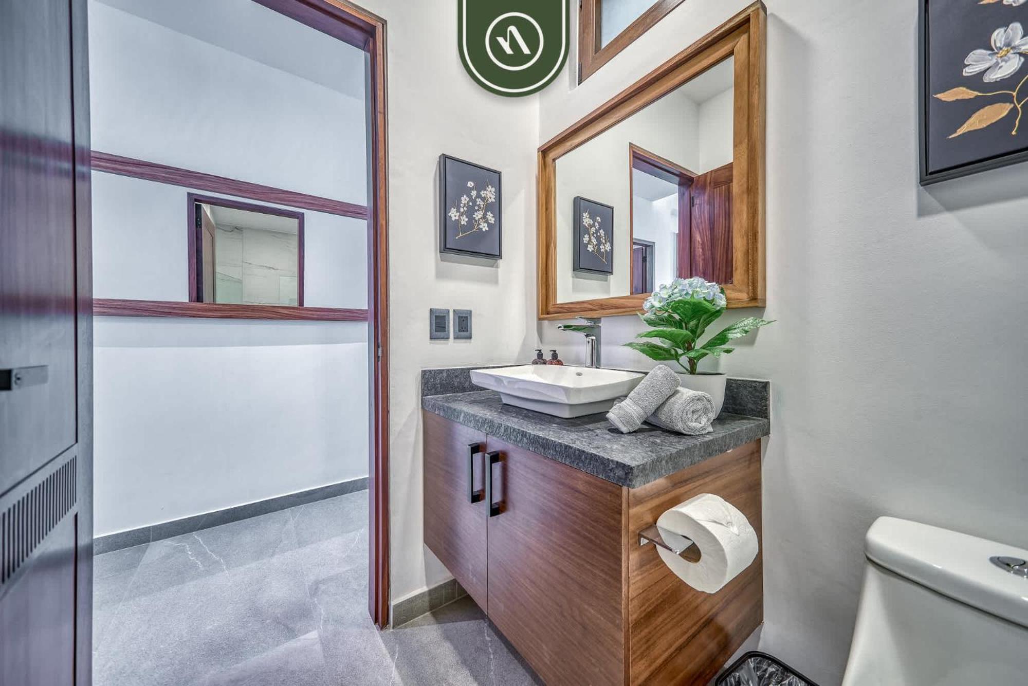 Great With Rooftop Pool Apartment