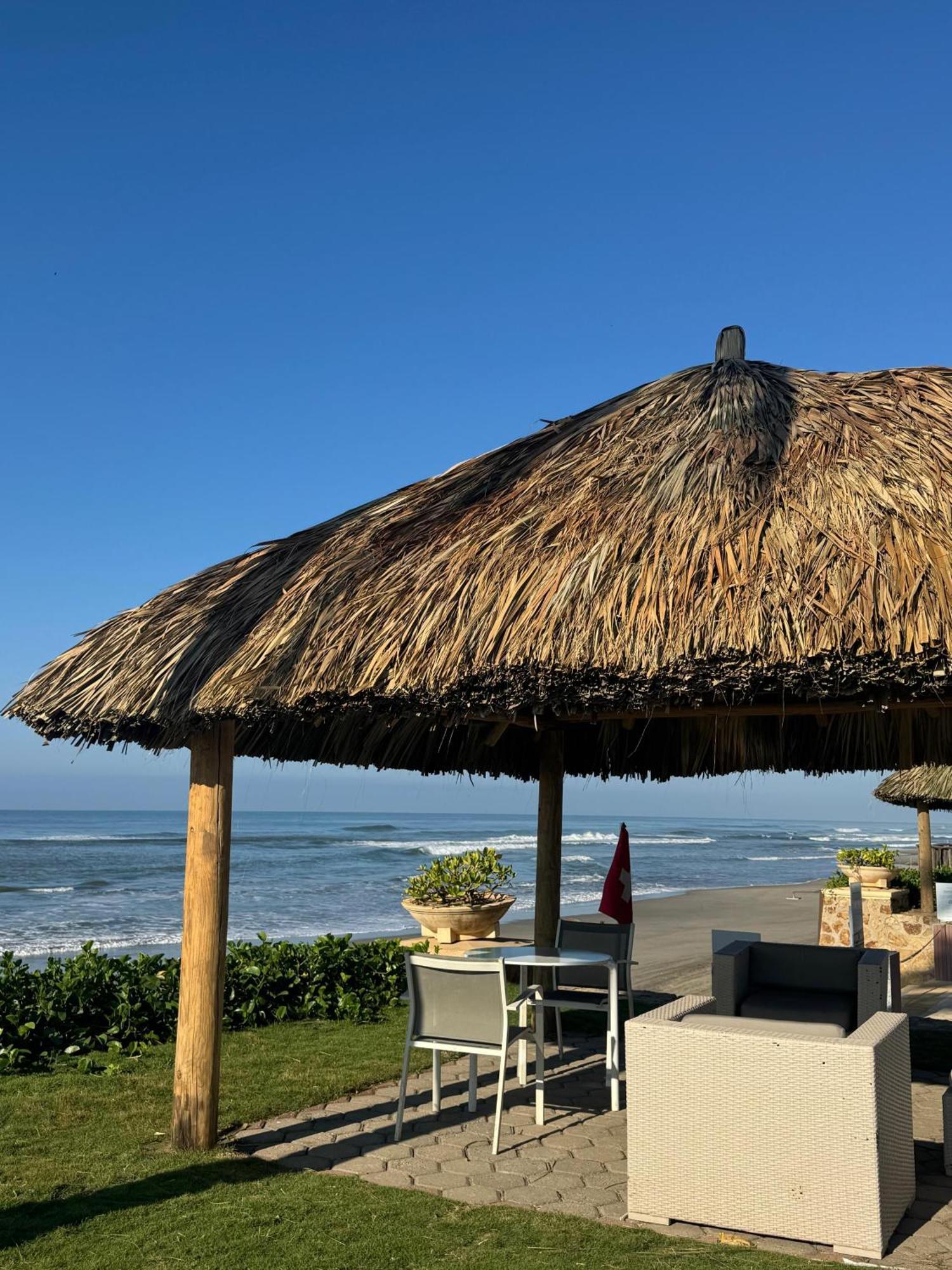 Tres Vidas Acapulco Barra Vieja