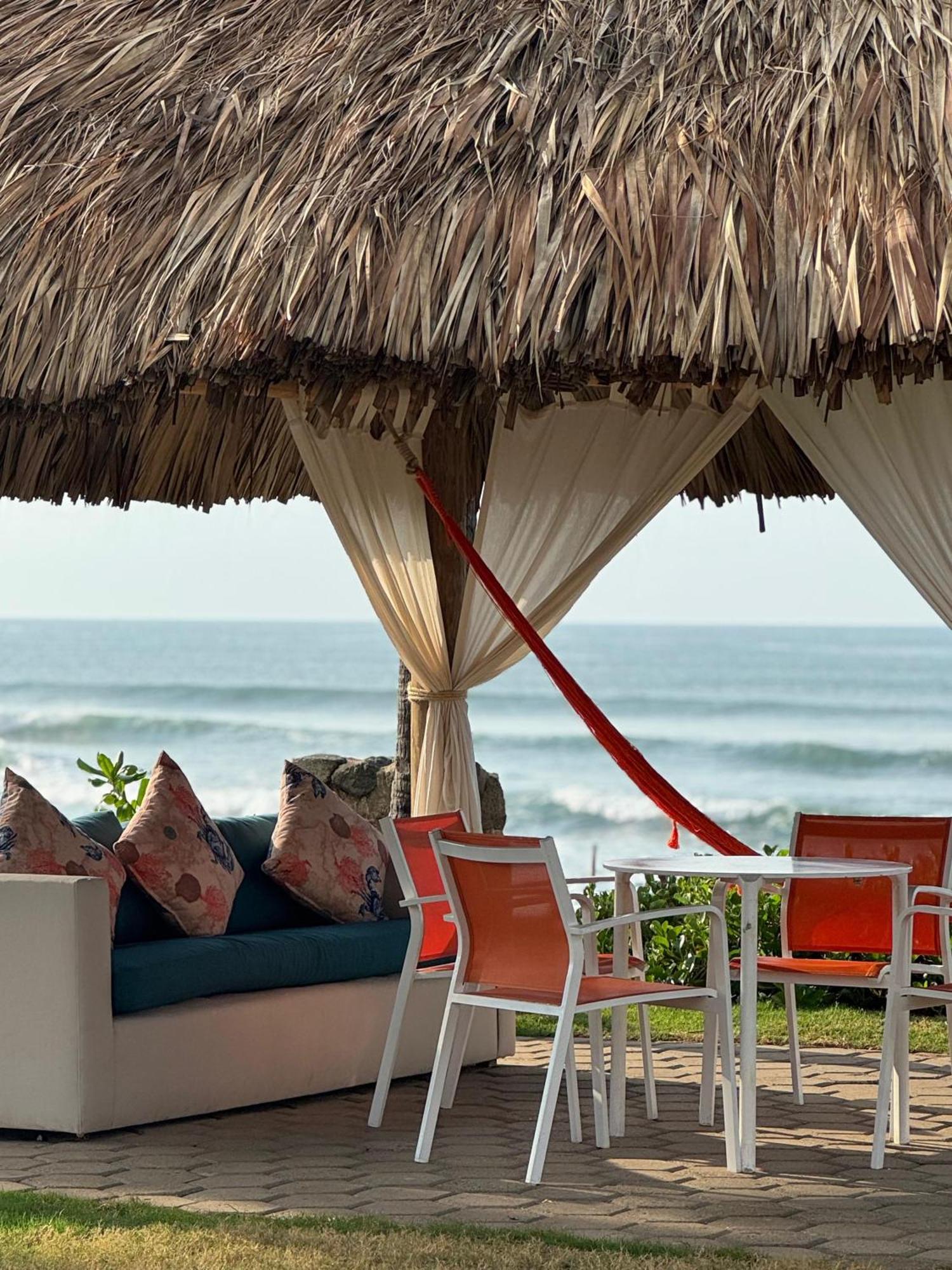 Hotel Tres Vidas Acapulco 4*