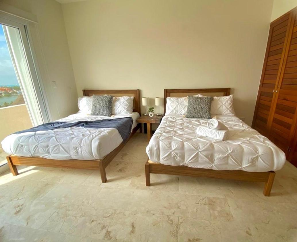 Apartment 360 Views, Waterfront Penthouse, Rooftop Pool Isla Mujeres