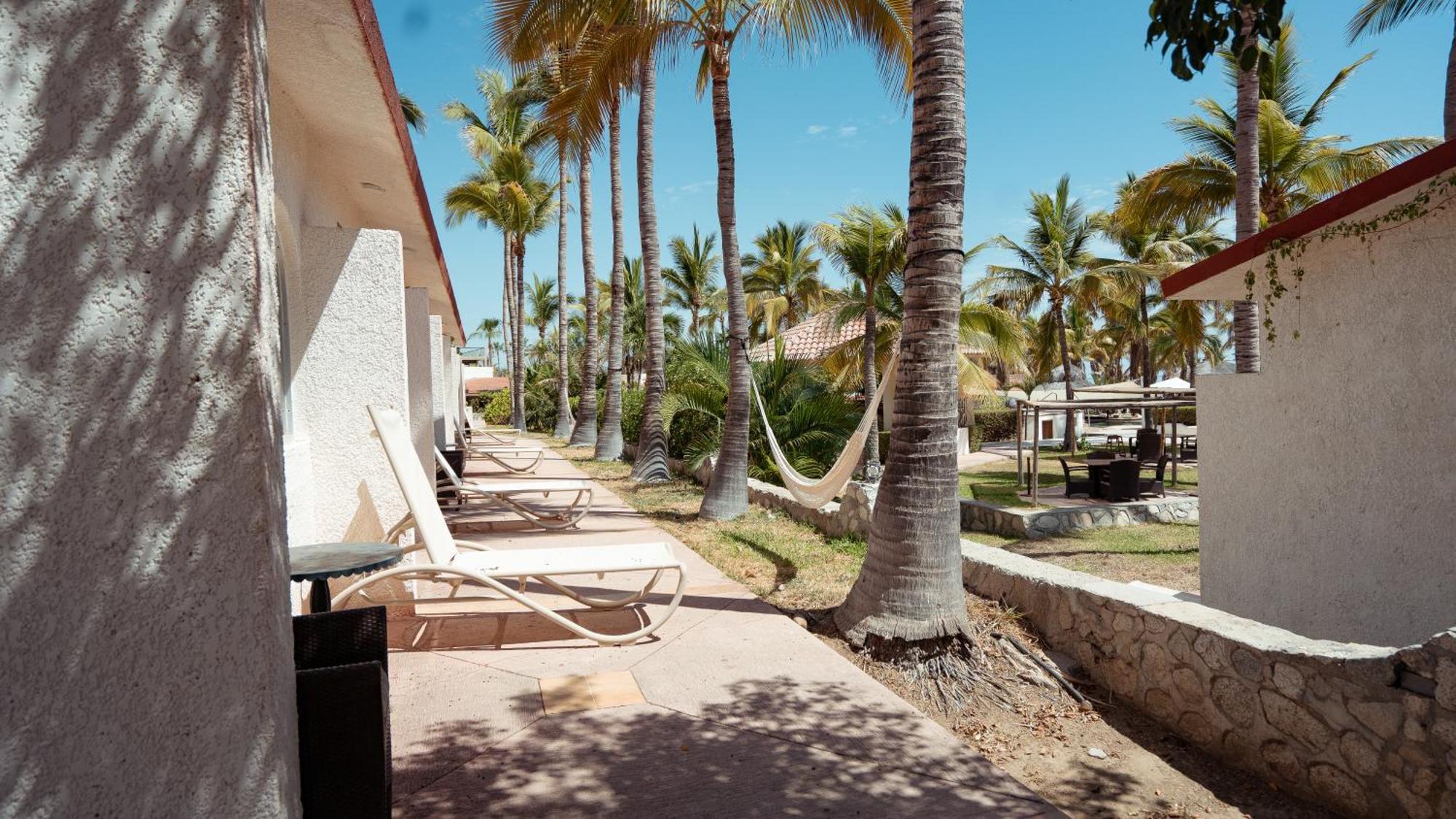 Hotel Buena Vista Oceanfront & Hot Springs 3*
