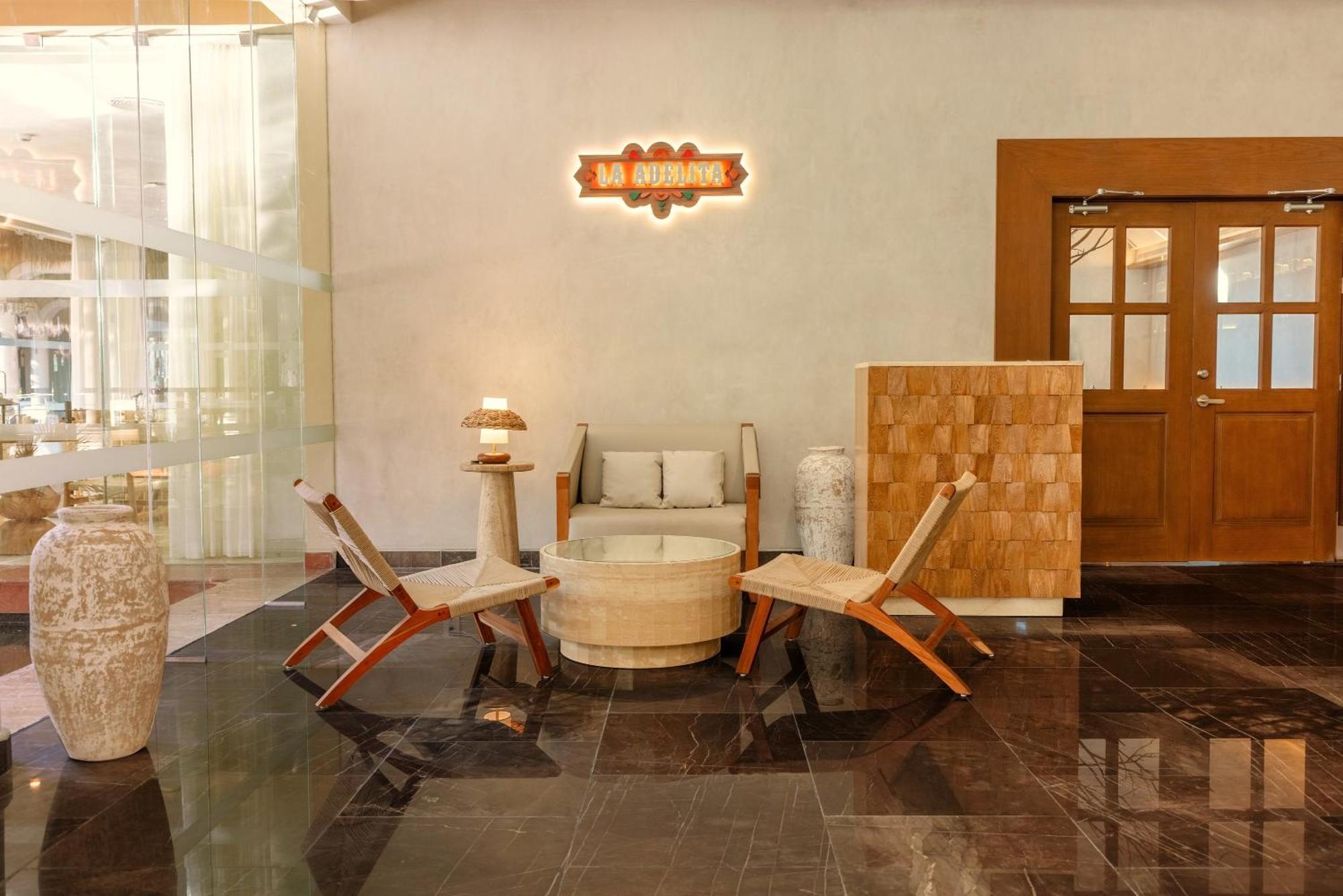 Grand Palladium White &