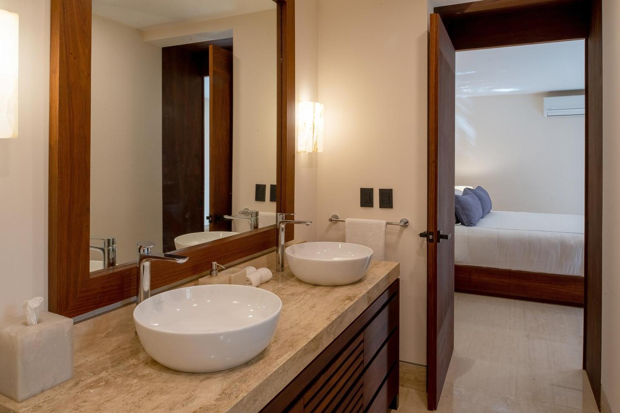 Stunning 11bd Fully Staffed, Indoor Tennis And