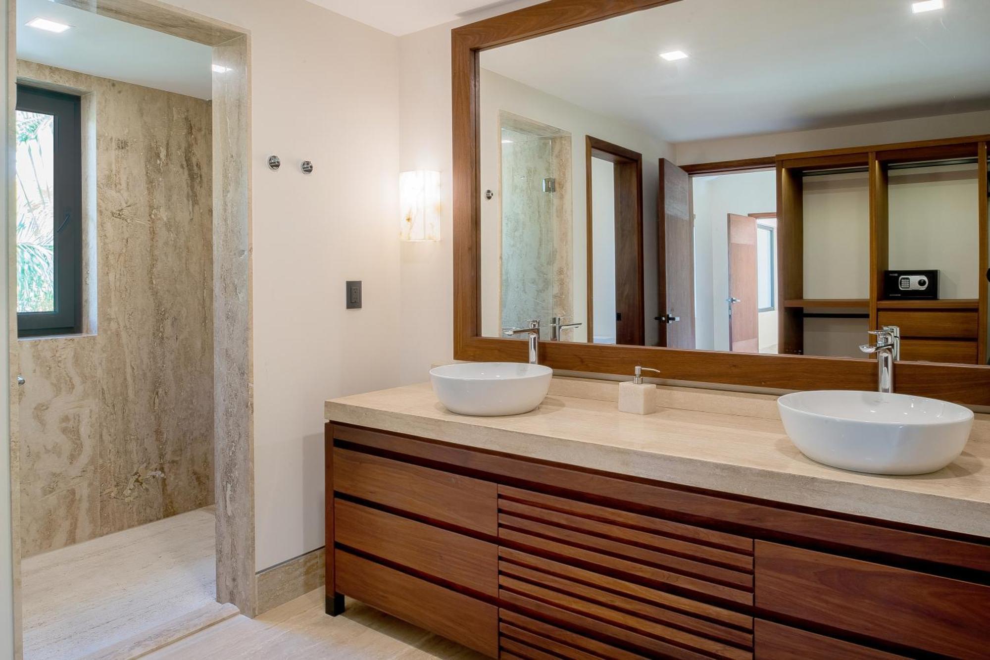 Stunning 11bd Fully Staffed, Indoor Tennis And *