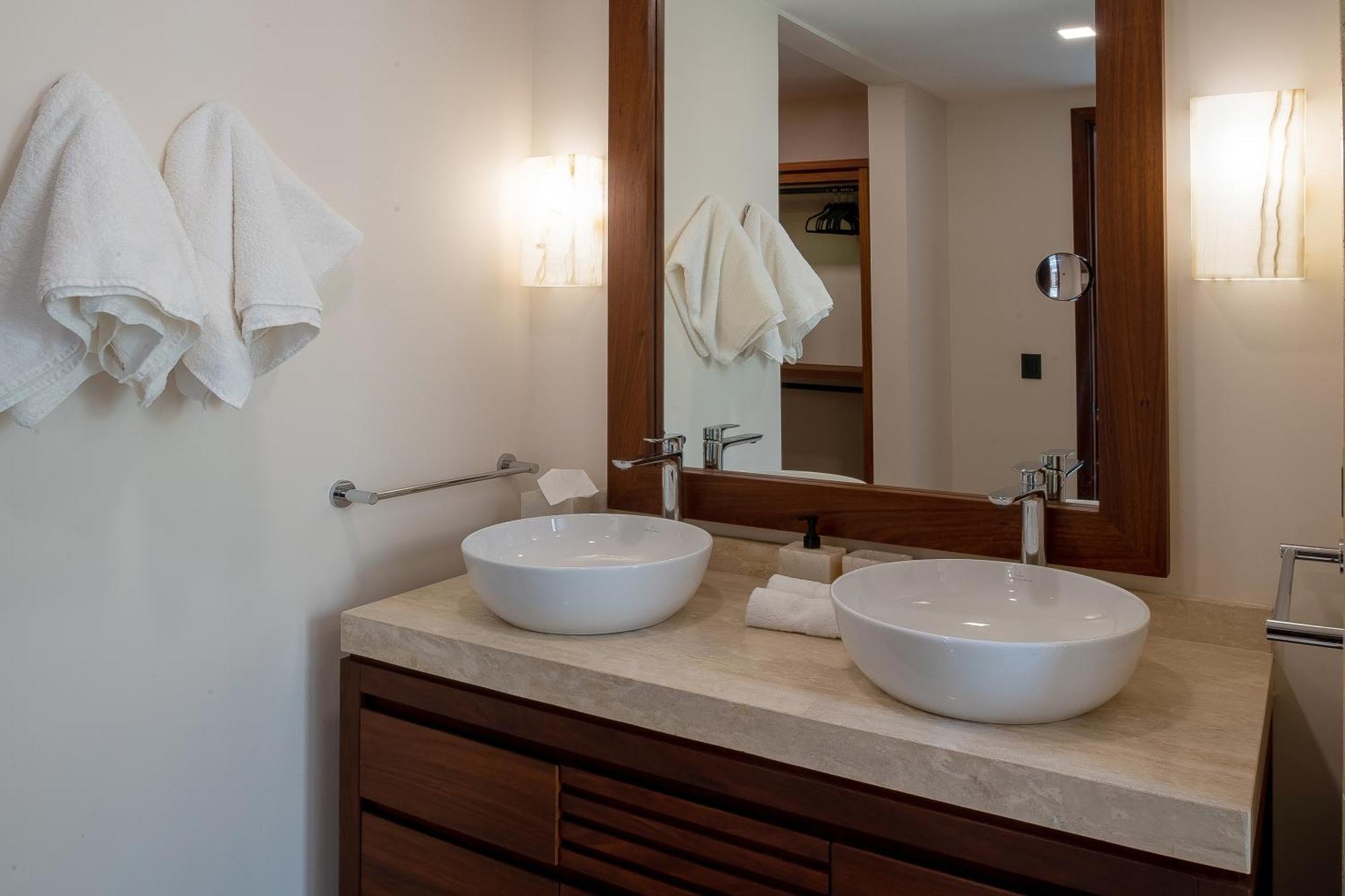 Stunning 11bd Fully Staffed, Indoor Tennis And *