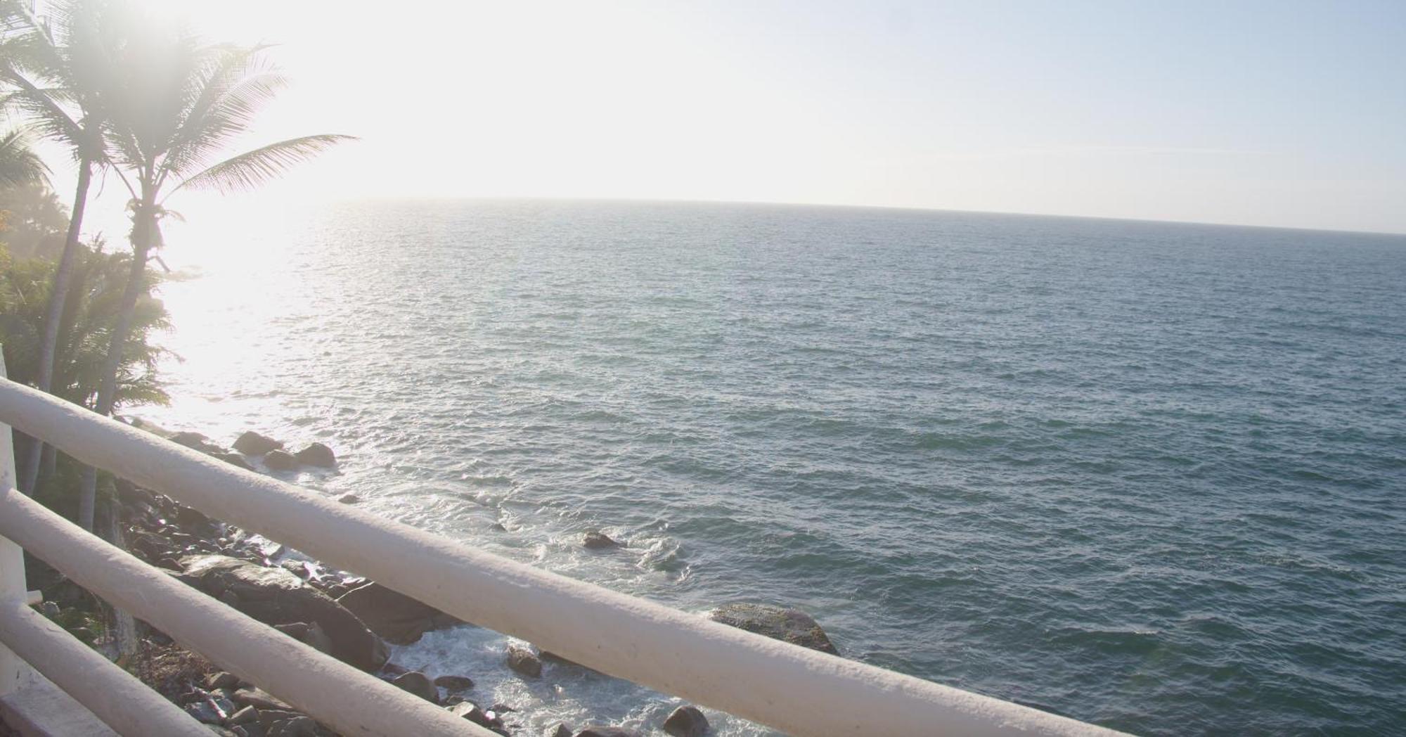 Hotel Traditional Sierra Leon Oceanfront - Adults Only *