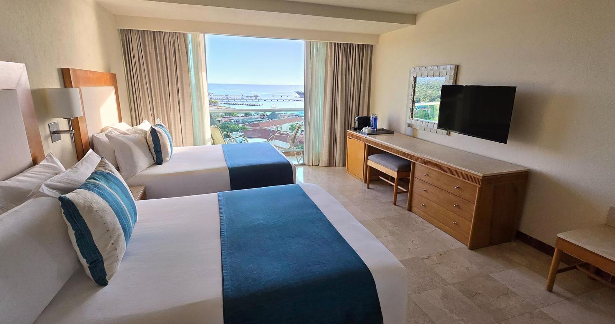 Grand Park Royal Resort