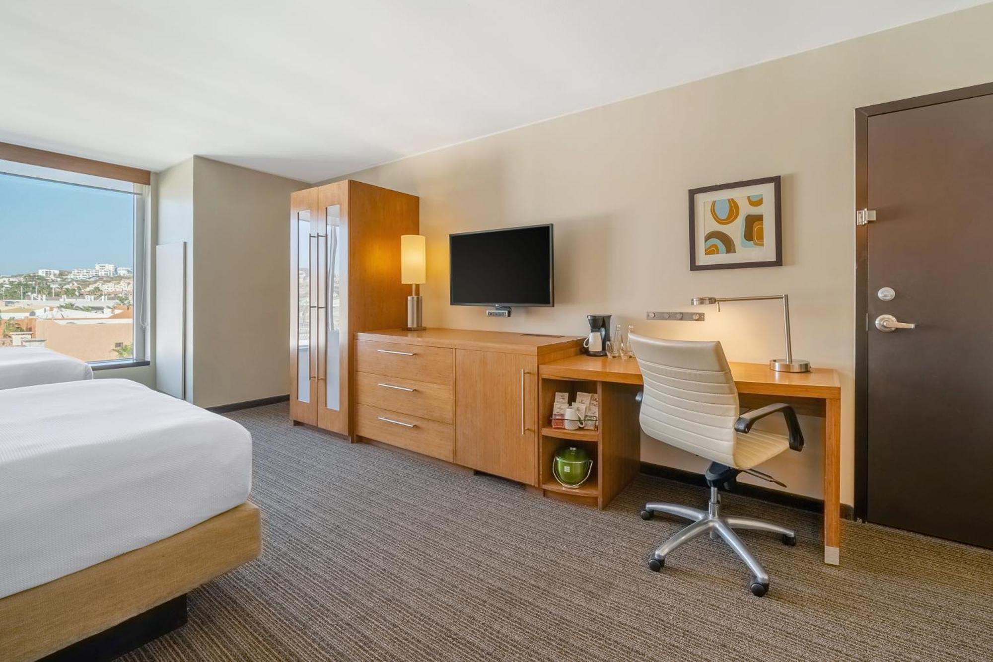Hyatt Place Cabos Hotel