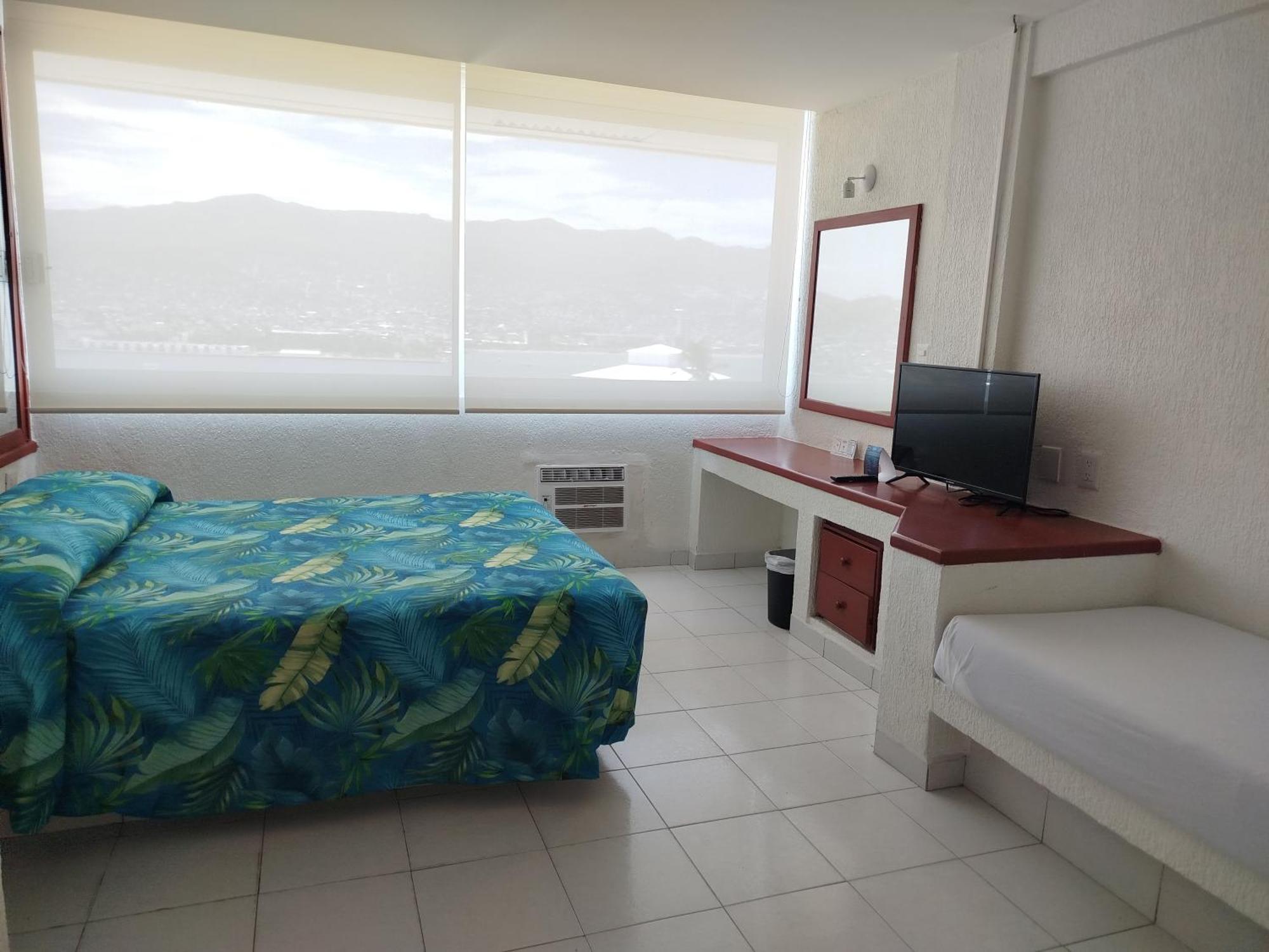 Aristos Hotel 4*