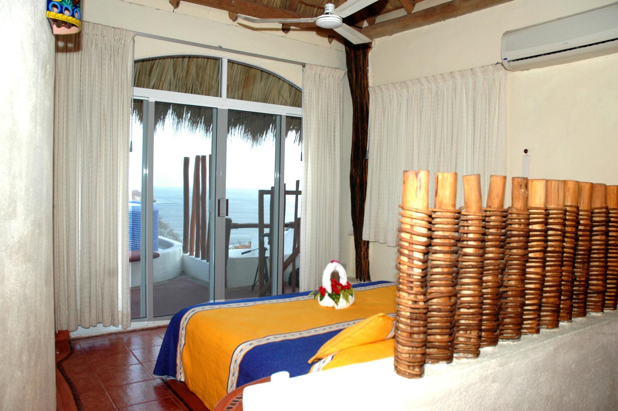El Morro Hotel Zihuatanejo