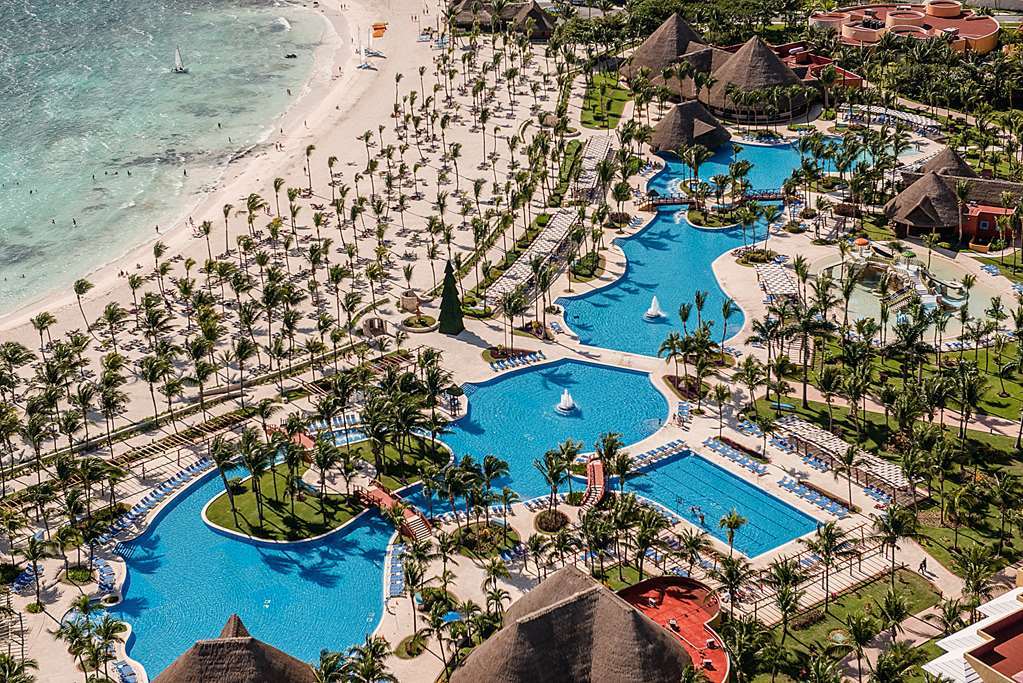 Barcelo Maya Colonial